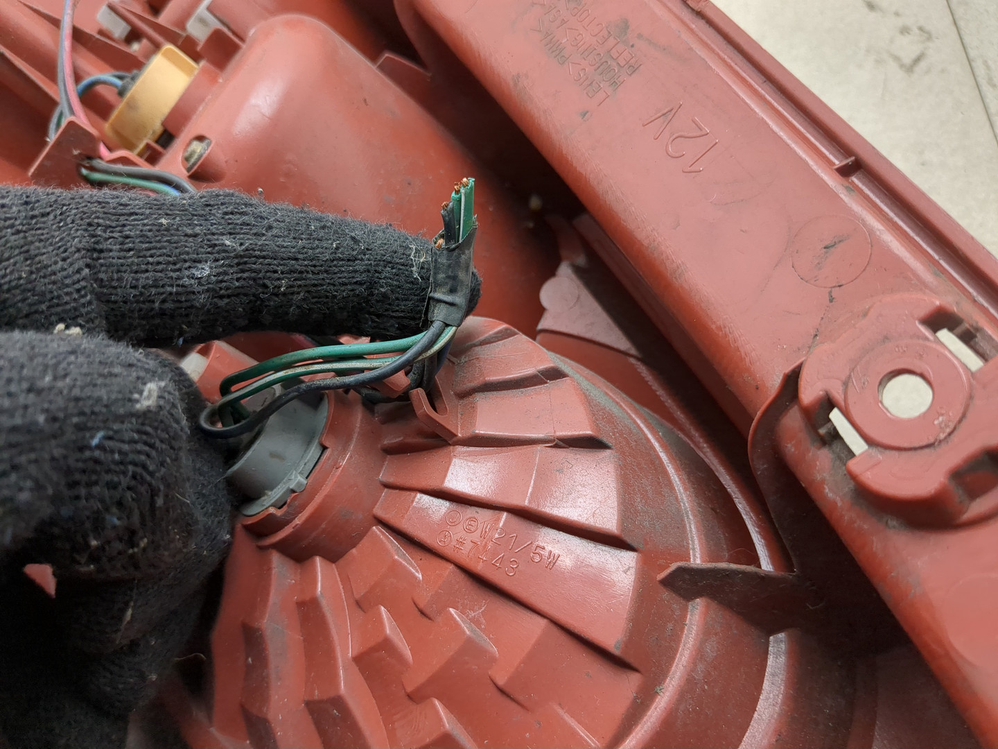 Фонарь задний правый