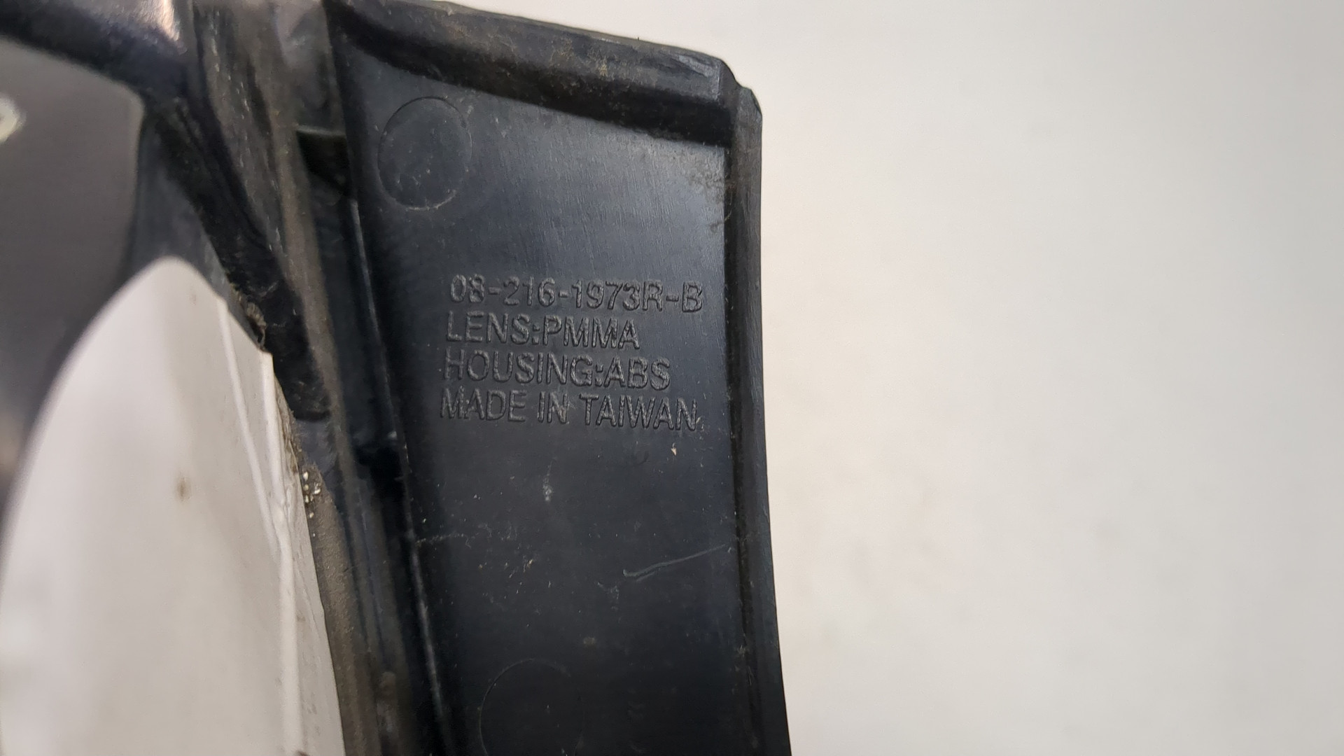 Фонарь задний правый