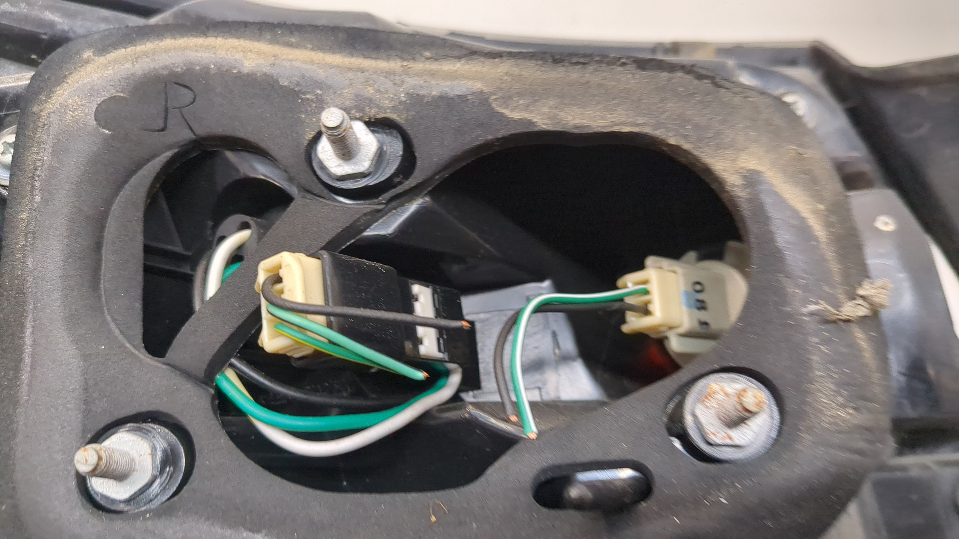 Фонарь задний правый