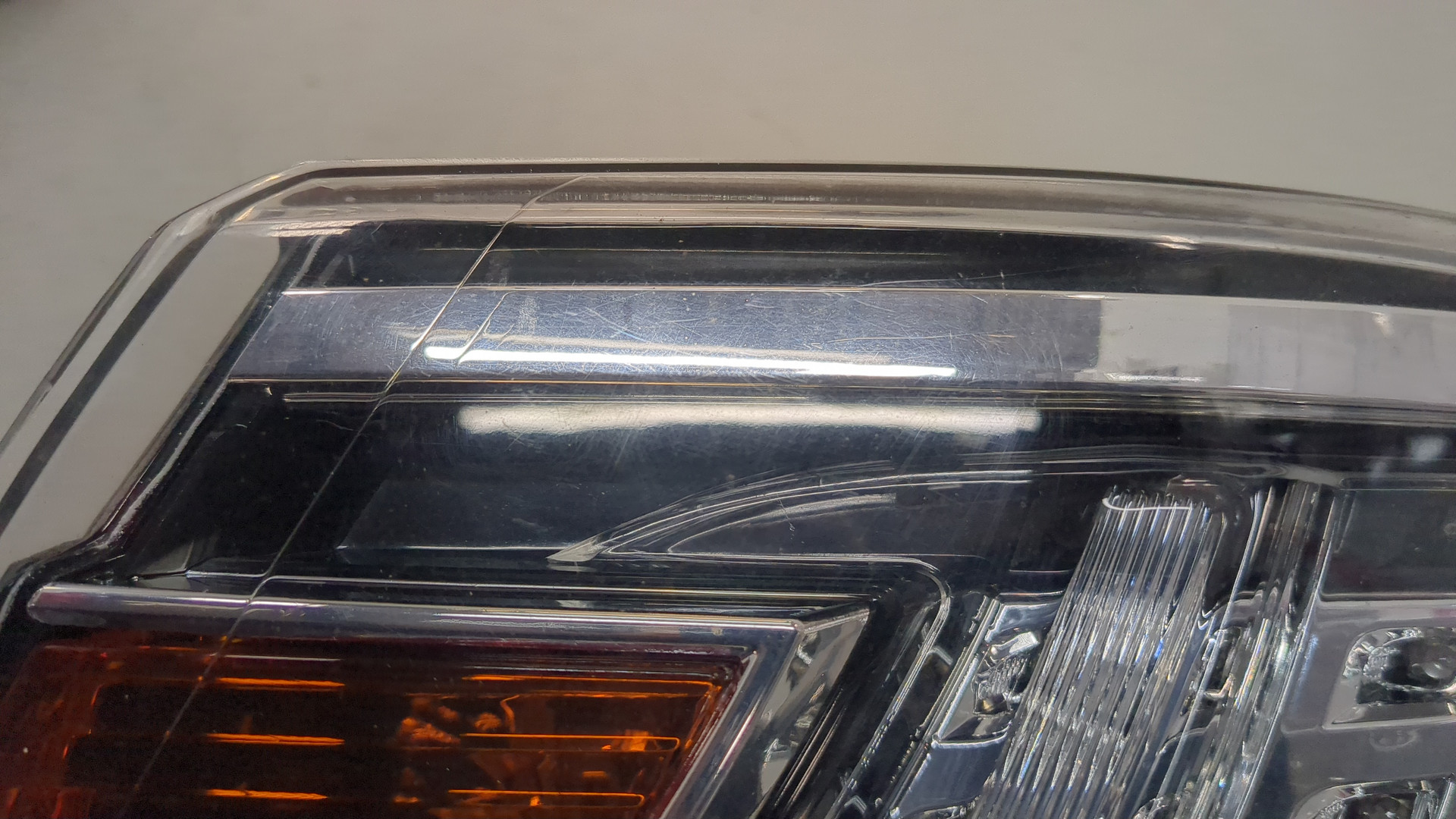 Фонарь задний правый