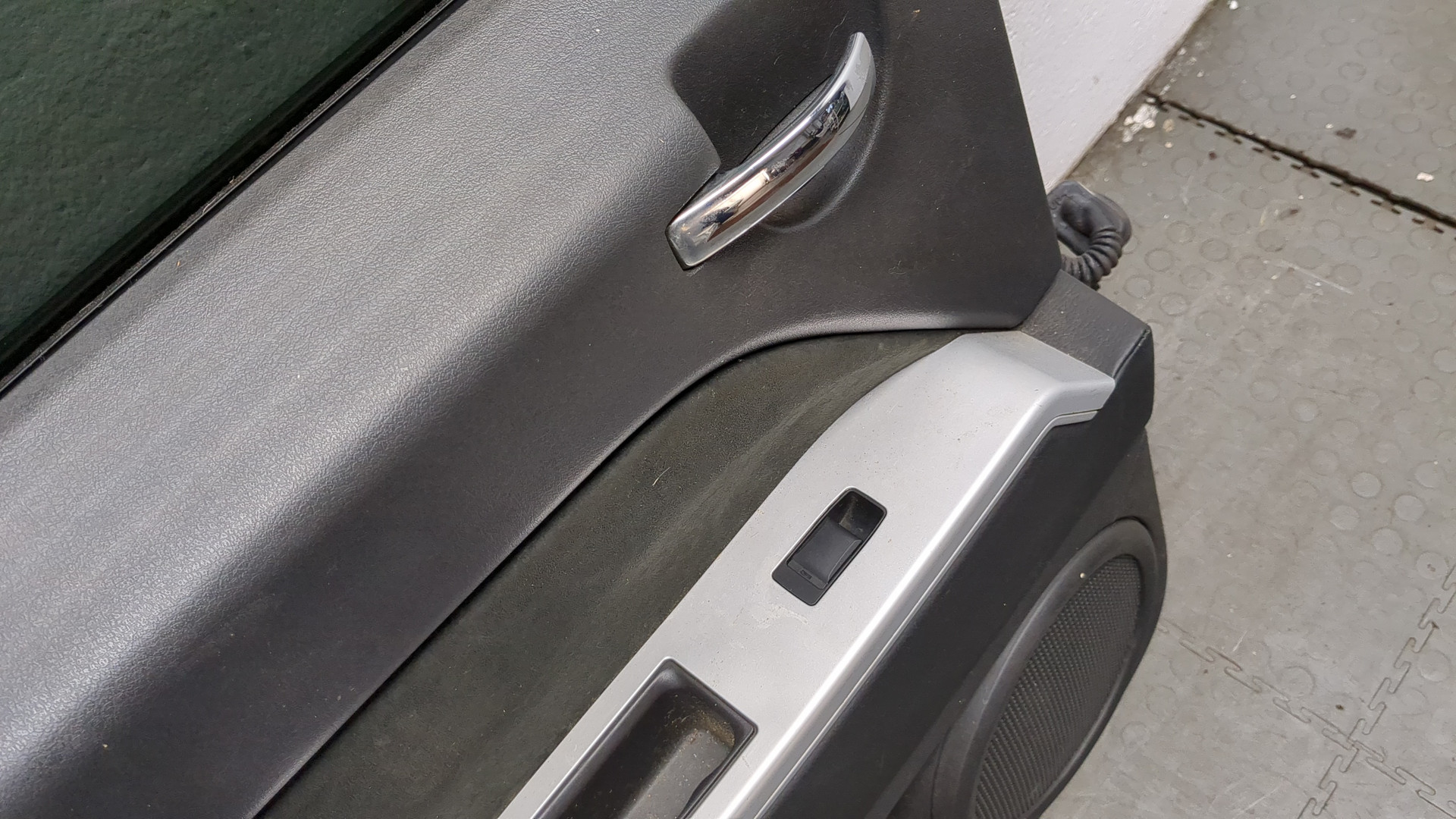 Дверь задняя левая