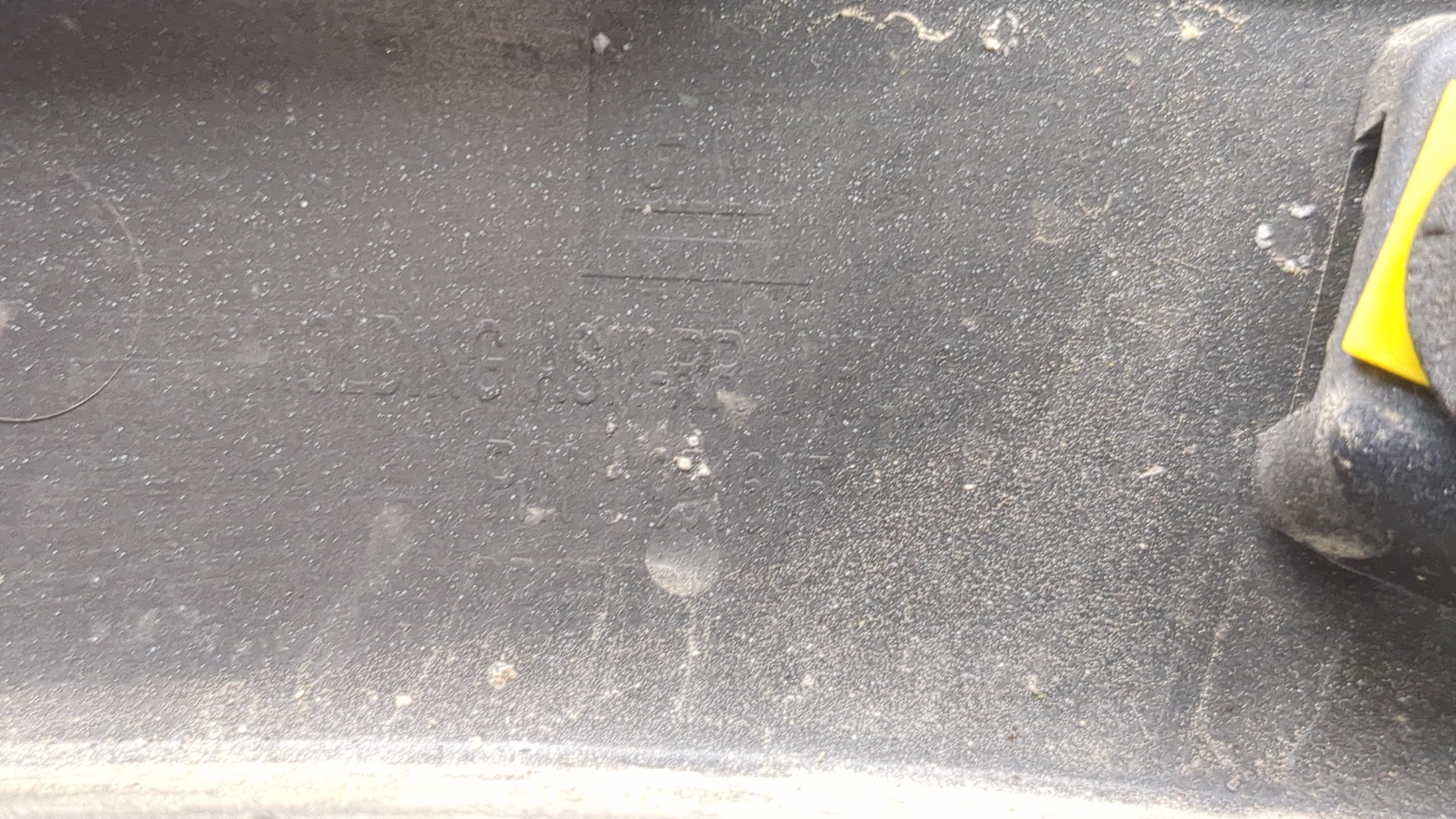 Молдинг заднего крыла правого