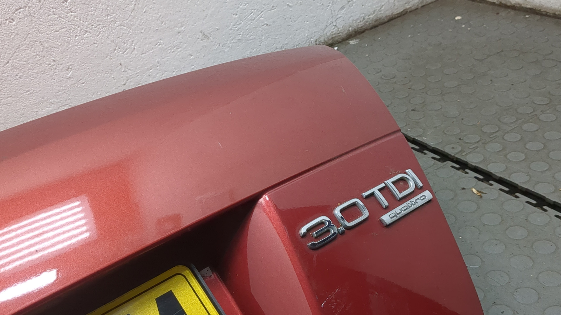 Дверь багажника