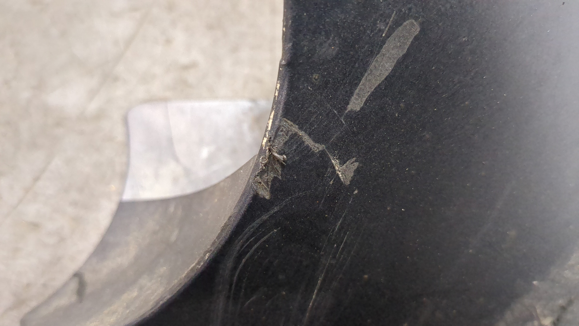 Брызговик задний правый