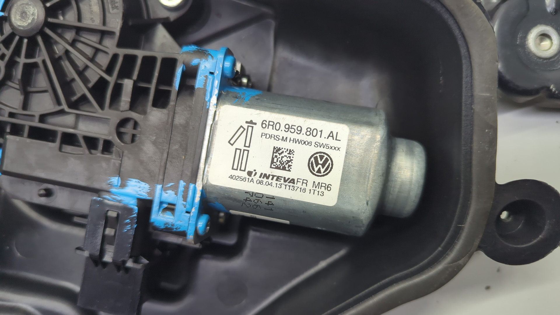 Стеклоподъемник электр. передний левый