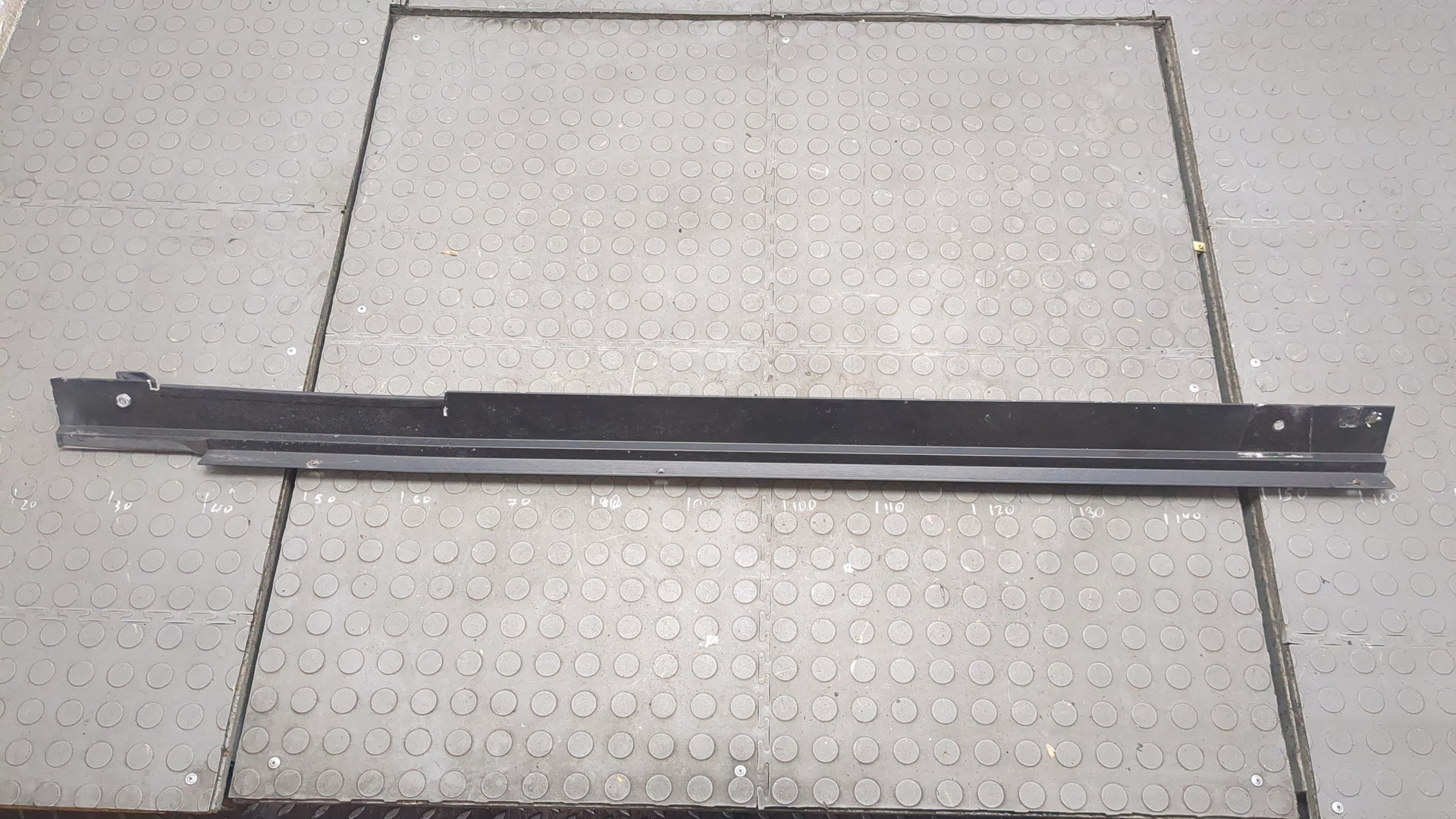 Кронштейн крышки багажника