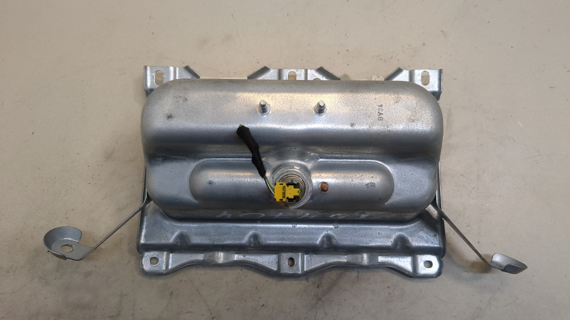 Подушка безопасности пассажирская (в торпедо)