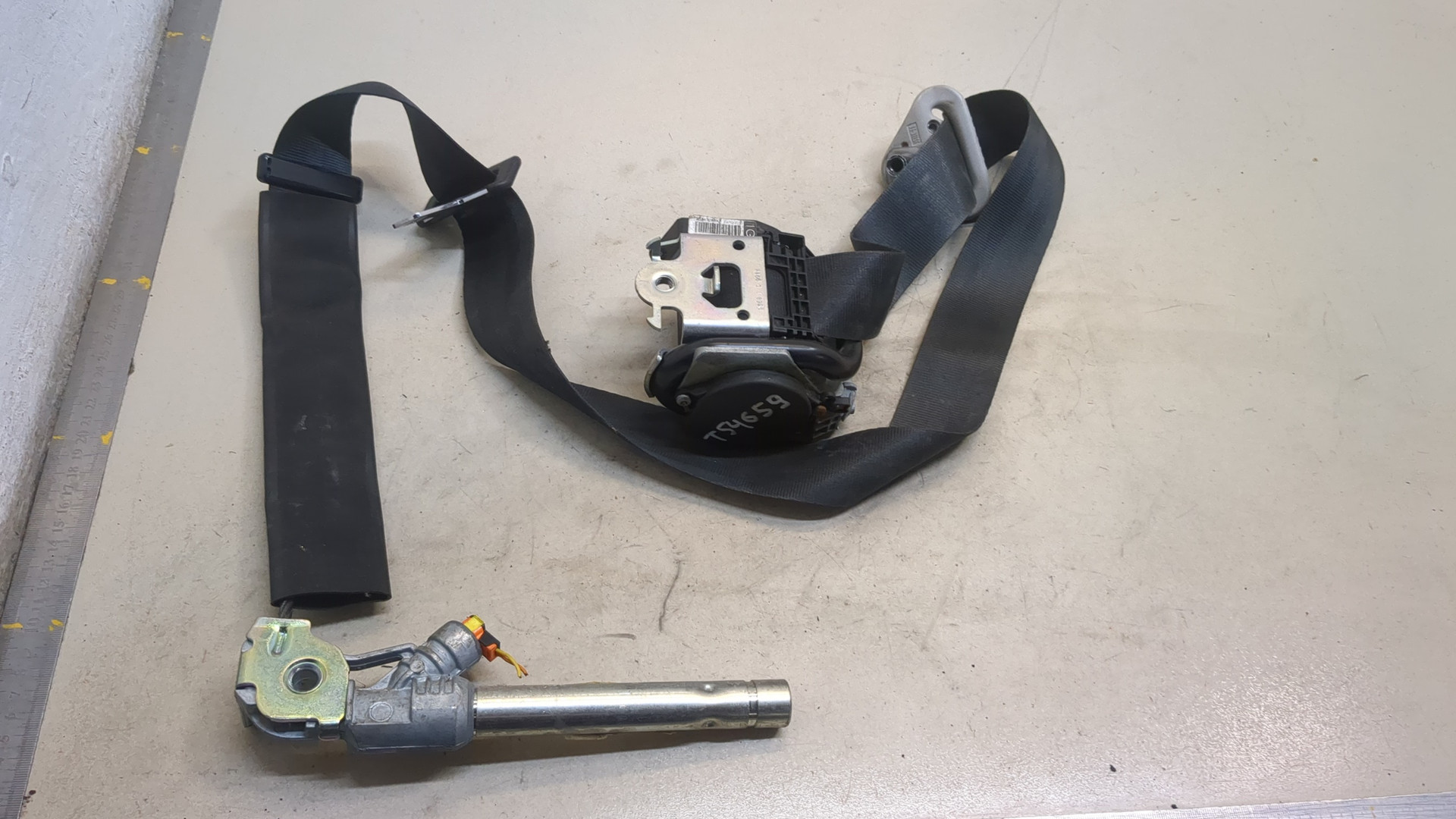 Ремень безопасности