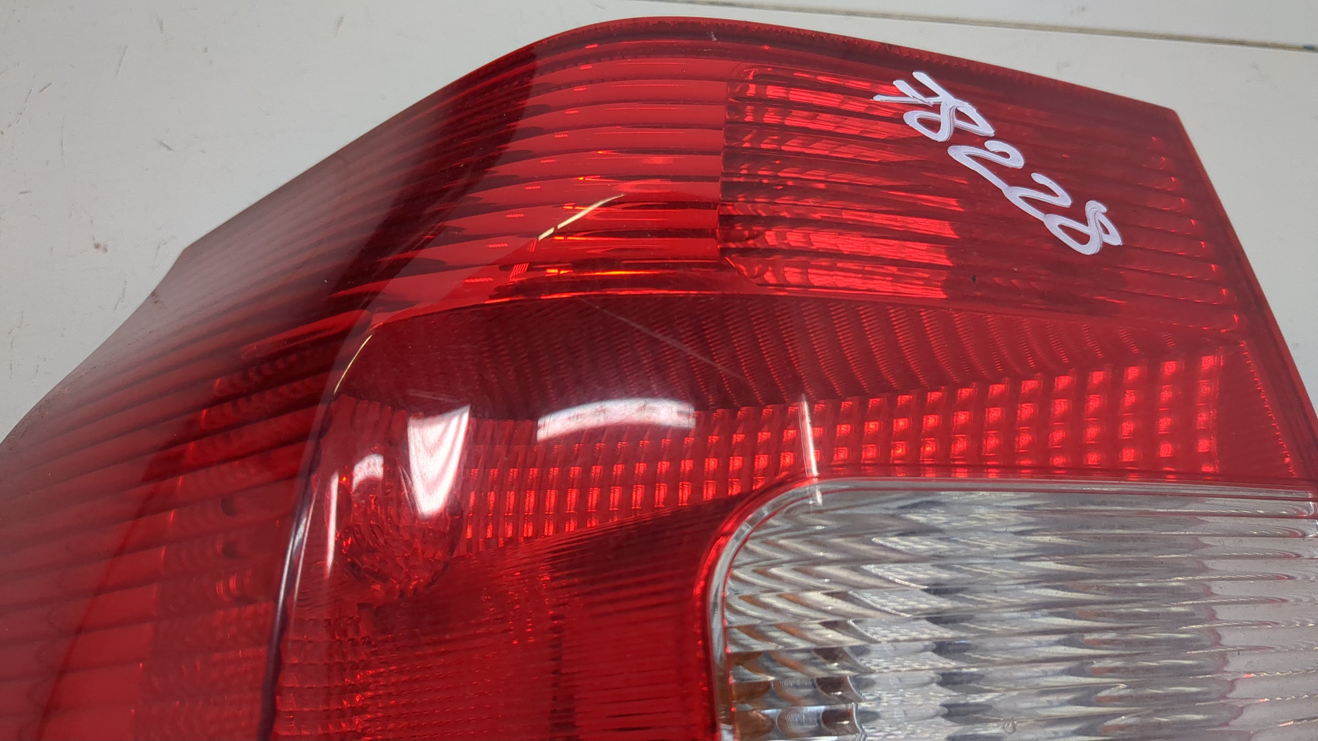 Фонарь задний левый