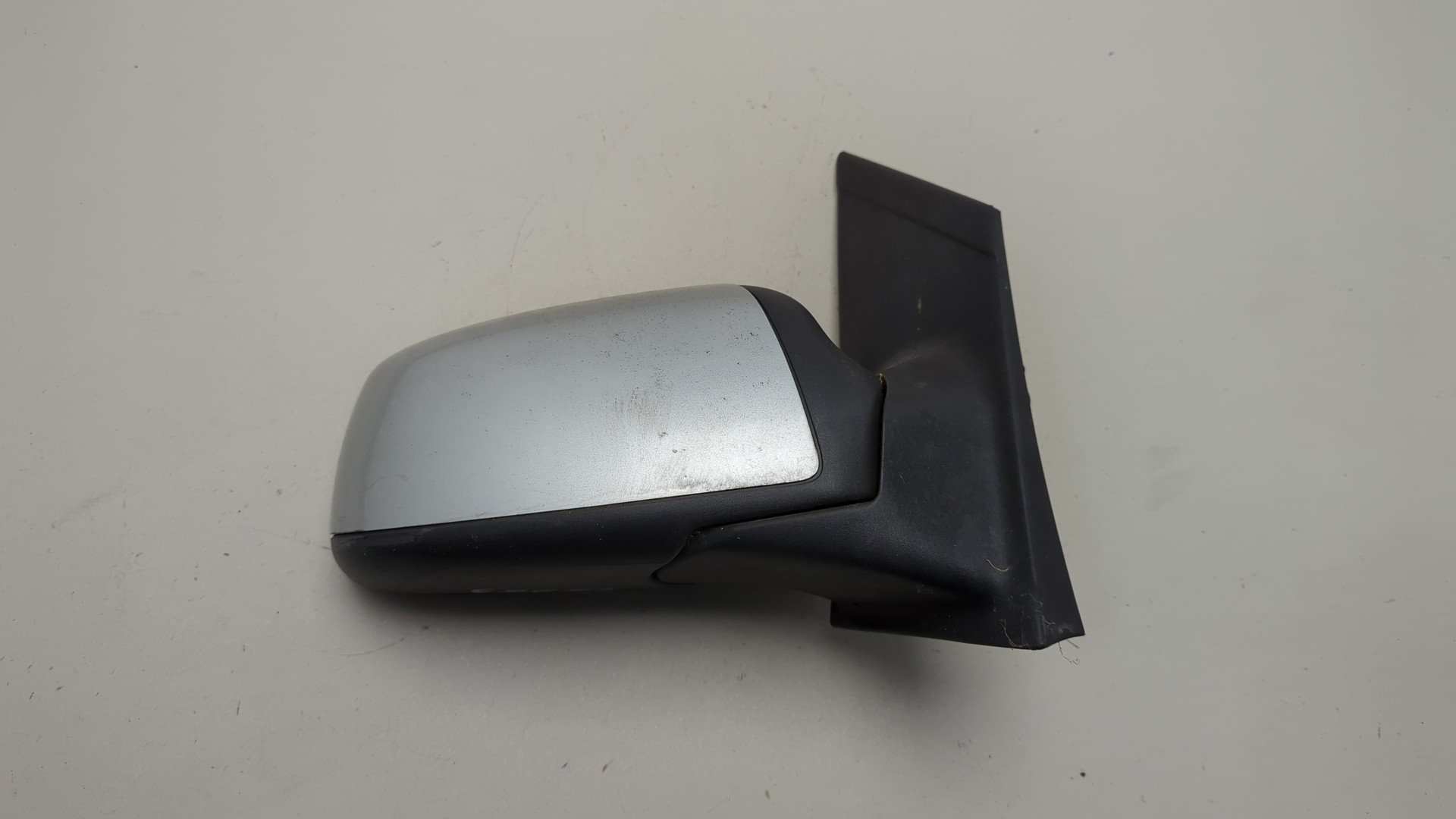 Зеркало правое электрическое