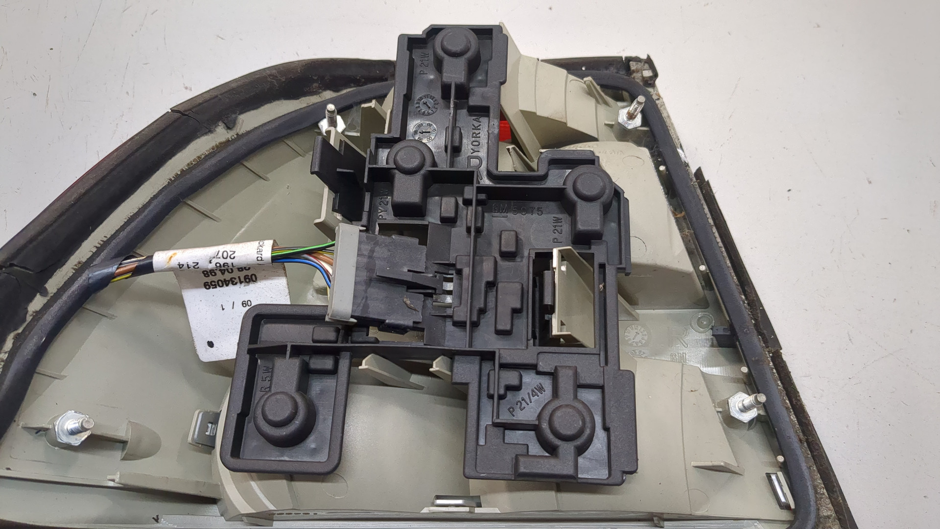 Фонарь задний правый