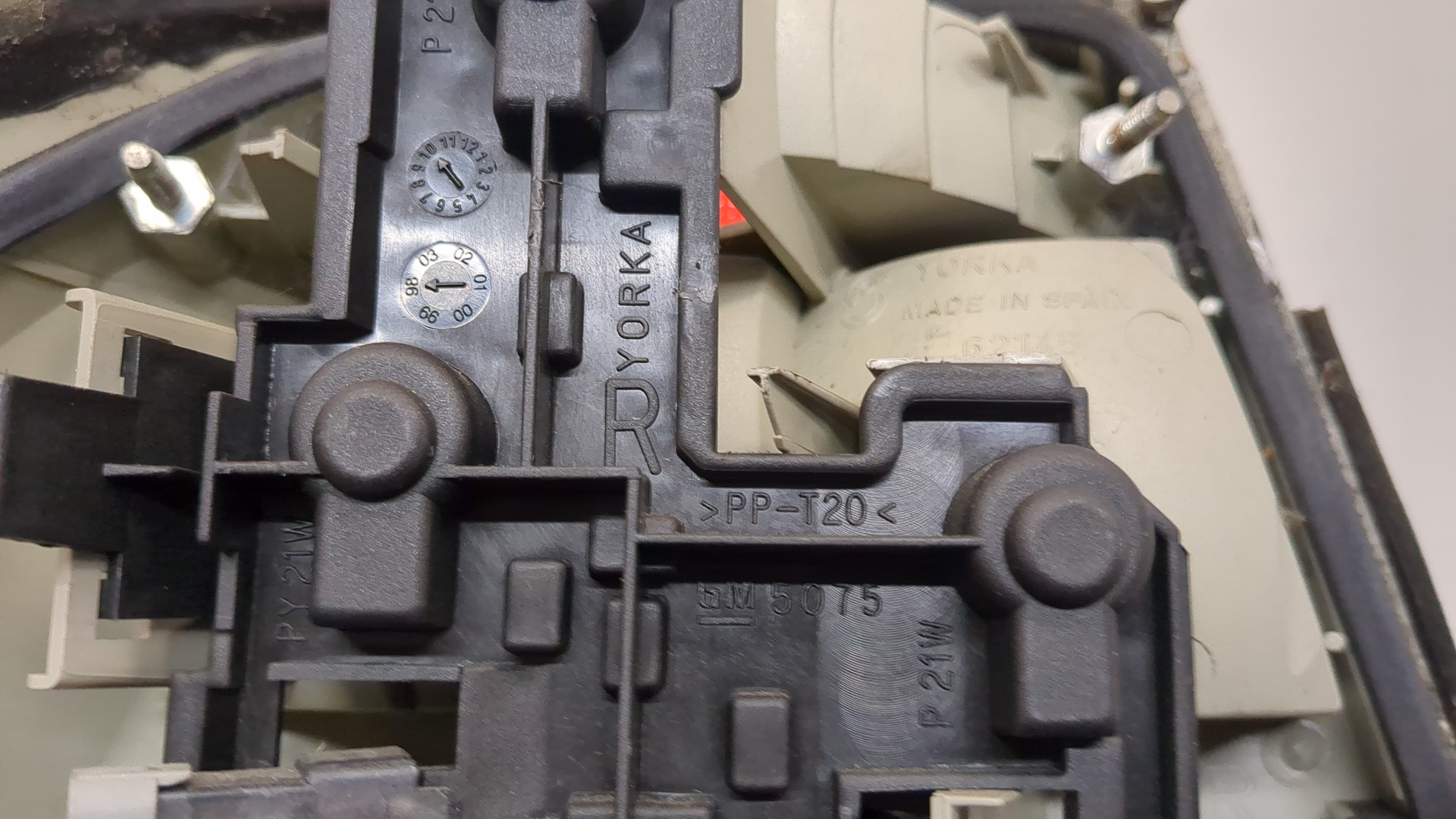 Фонарь задний правый