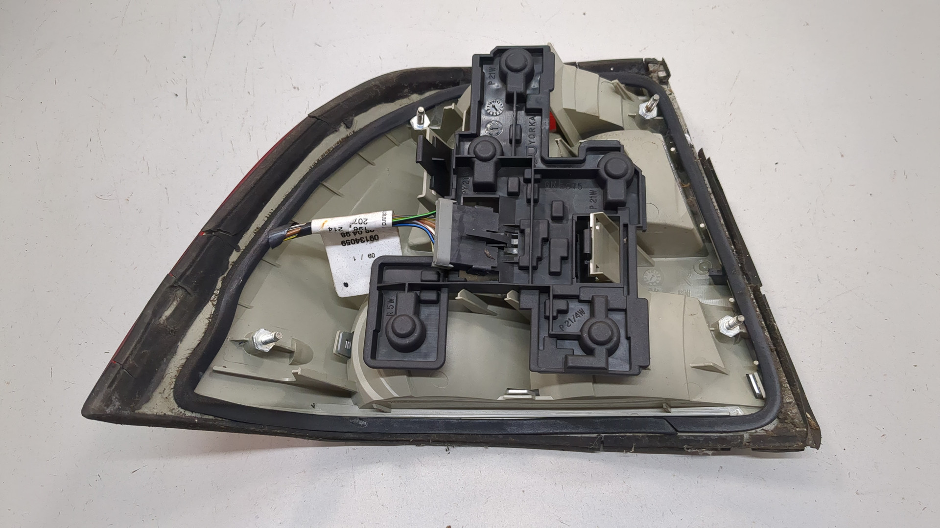 Фонарь задний правый