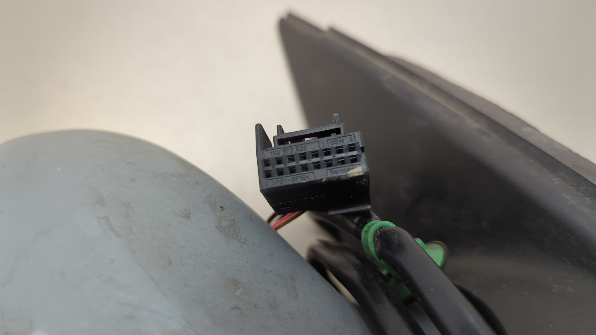 Зеркало правое электрическое