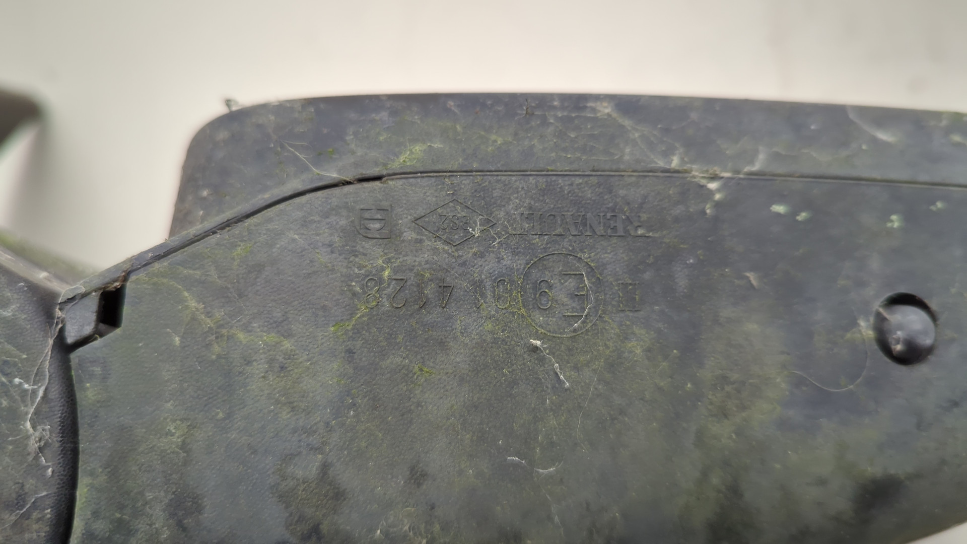 Зеркало правое электрическое