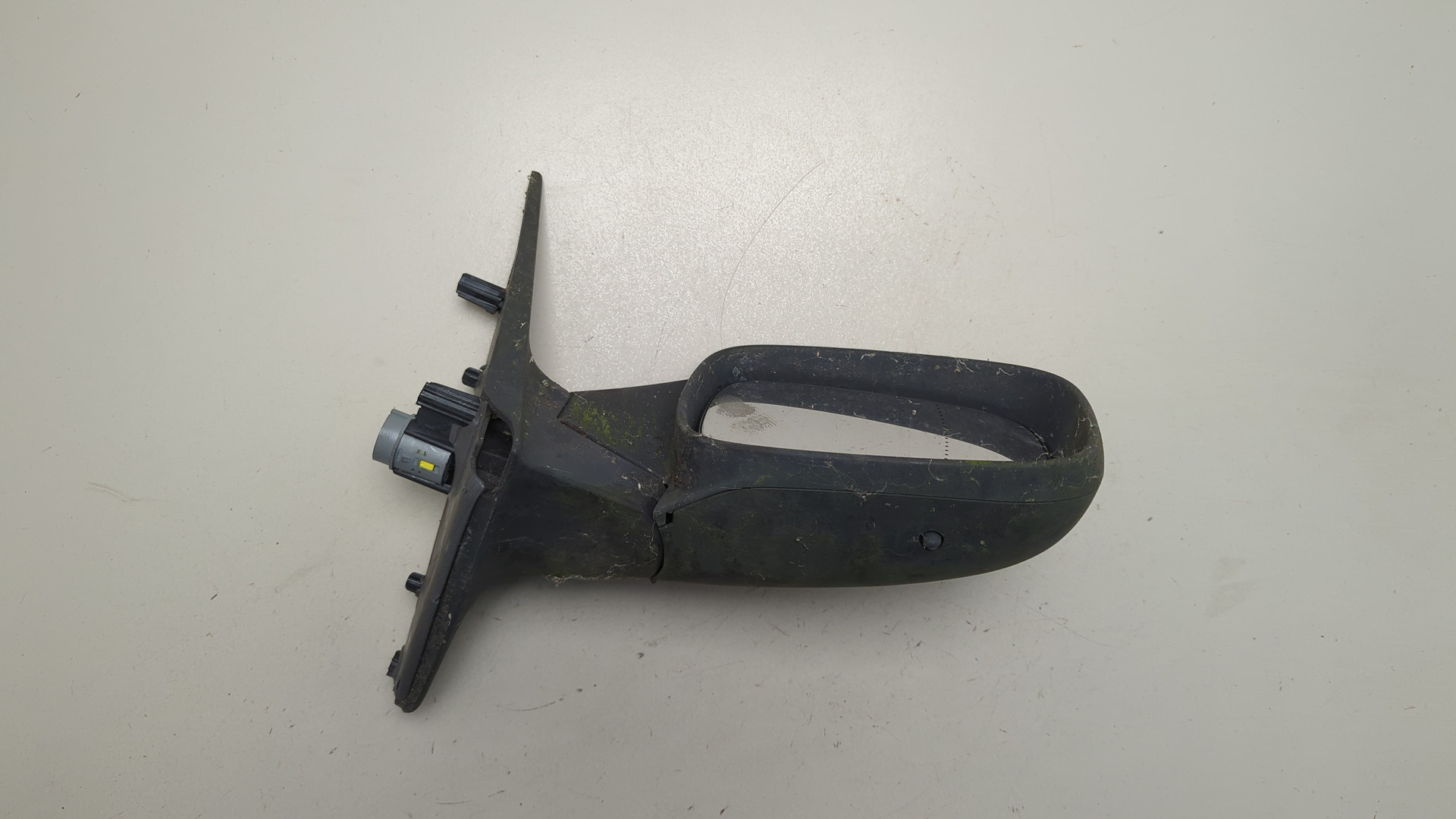 Зеркало правое электрическое