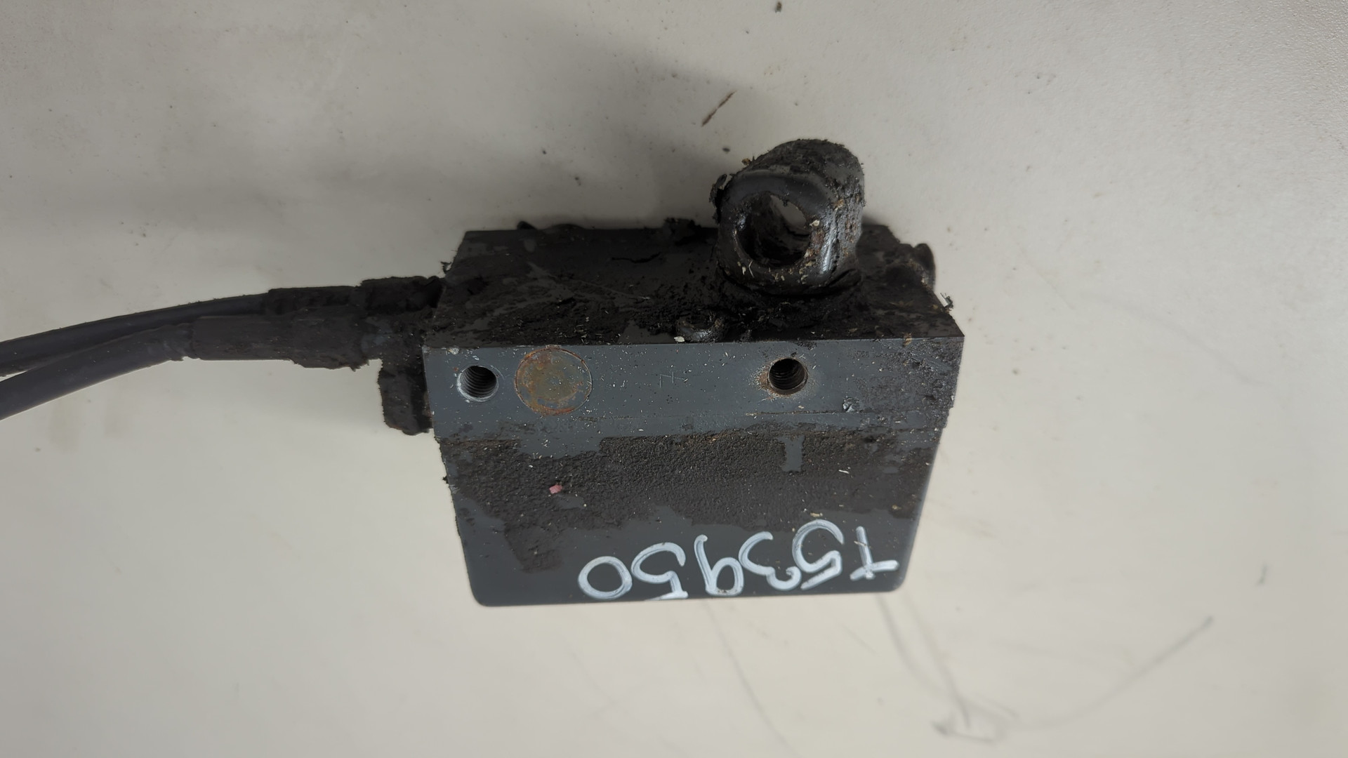 Насос подъема кабины