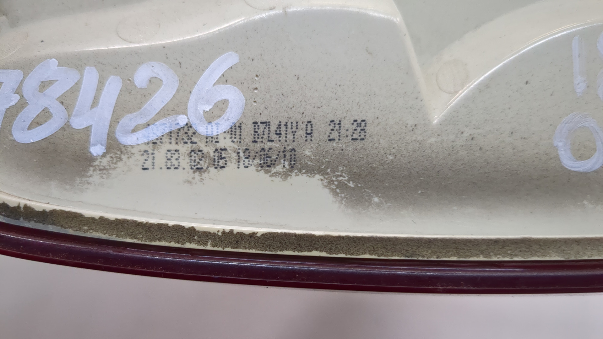 Фонарь задний правый