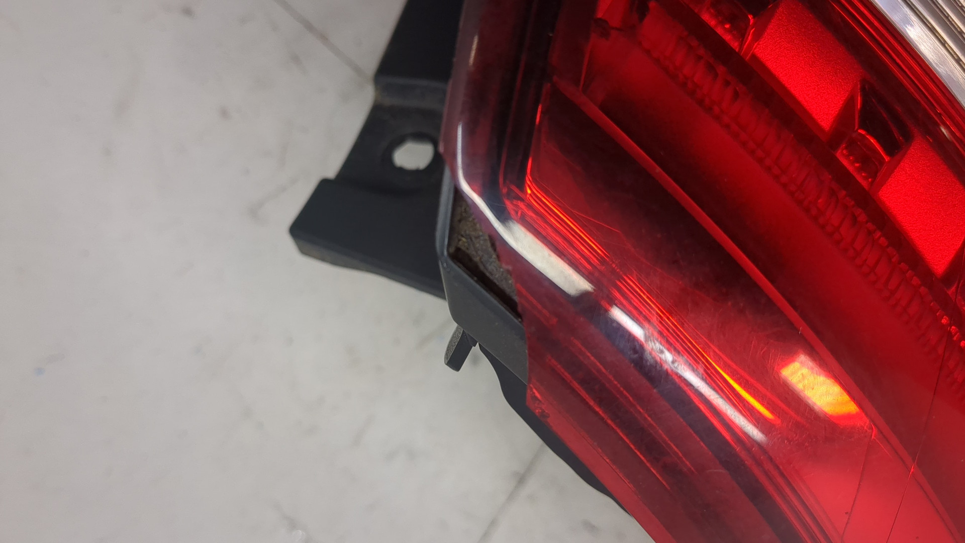 Фонарь задний левый