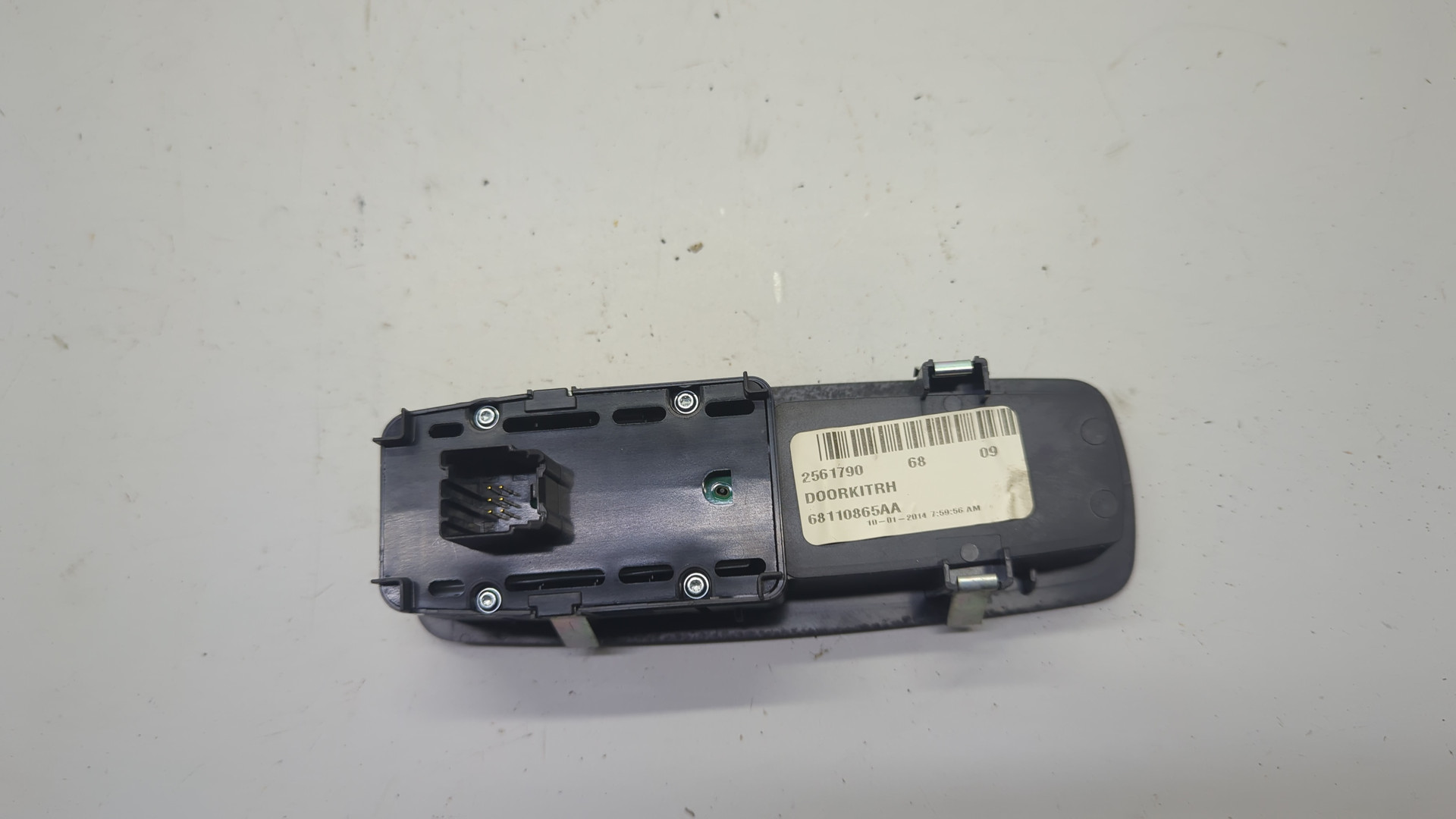 Кнопка стеклоподъемника