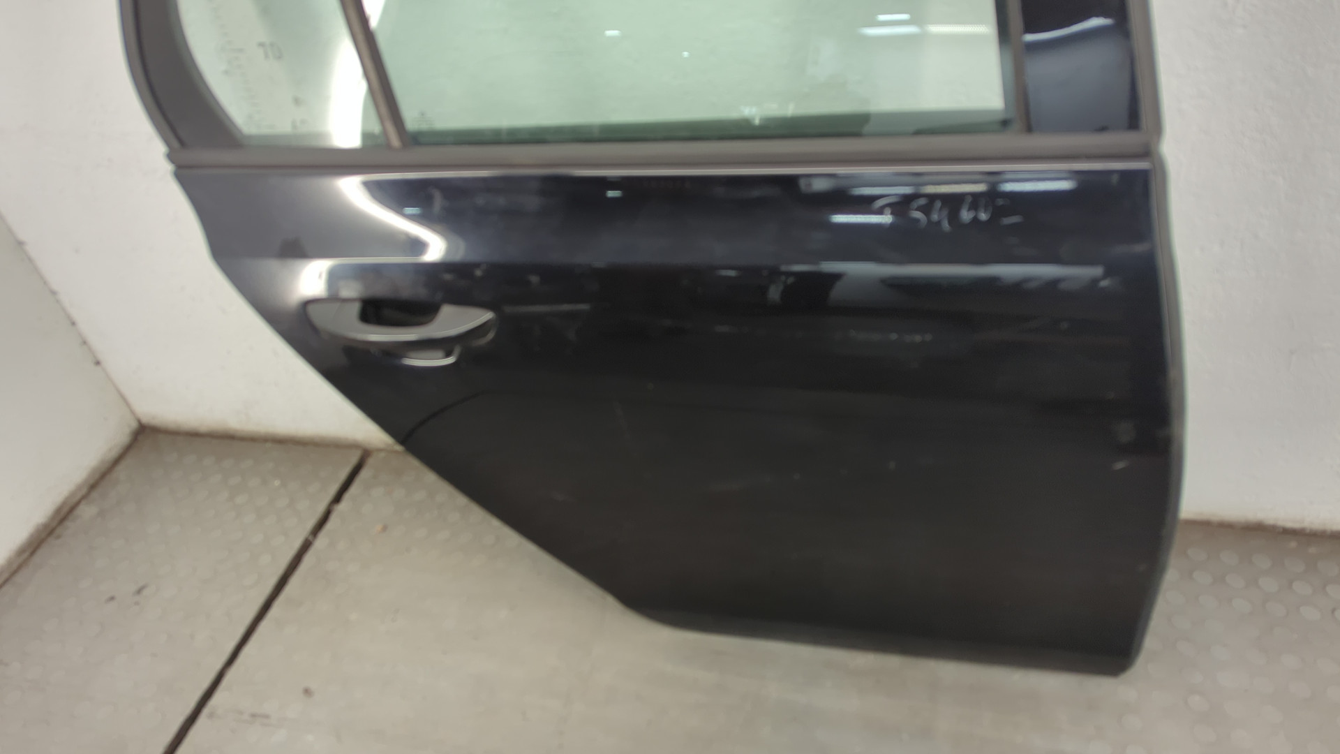 Дверь задняя правая