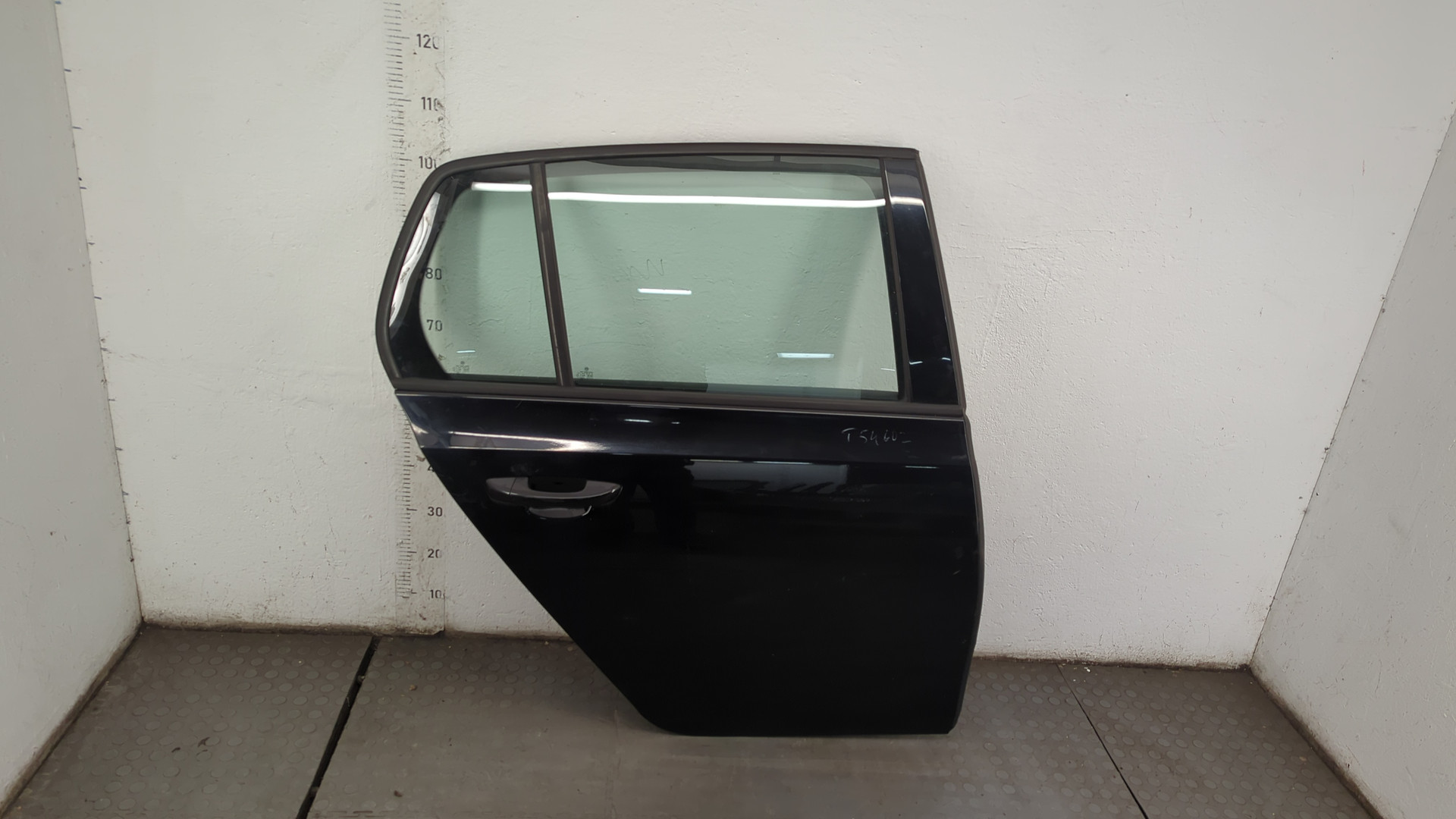 Дверь задняя правая