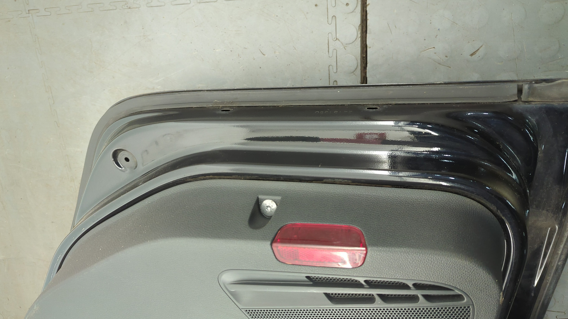 Дверь задняя правая