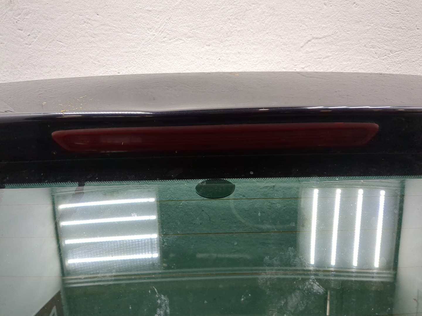 Дверь багажника