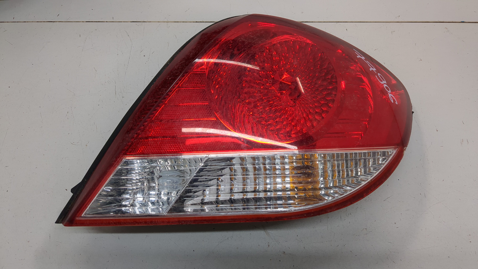 Фонарь задний правый