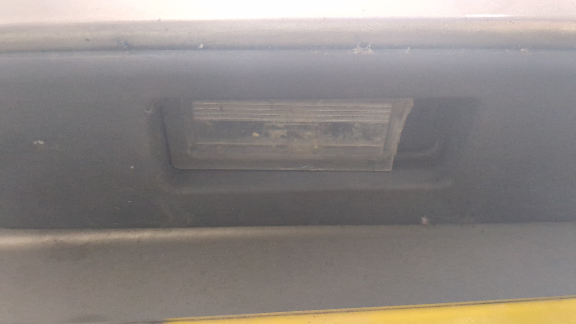 Дверь багажника