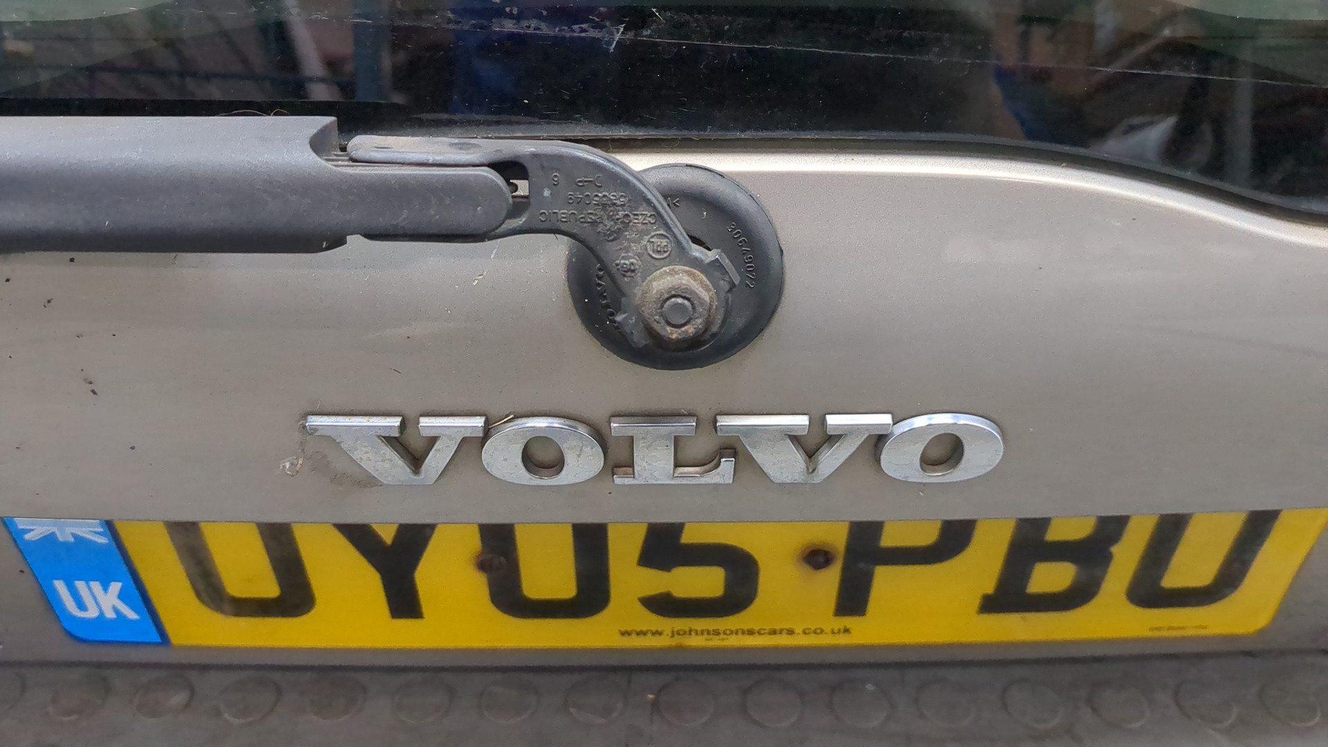 Дверь багажника