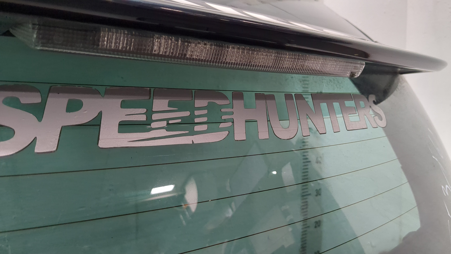 Дверь багажника