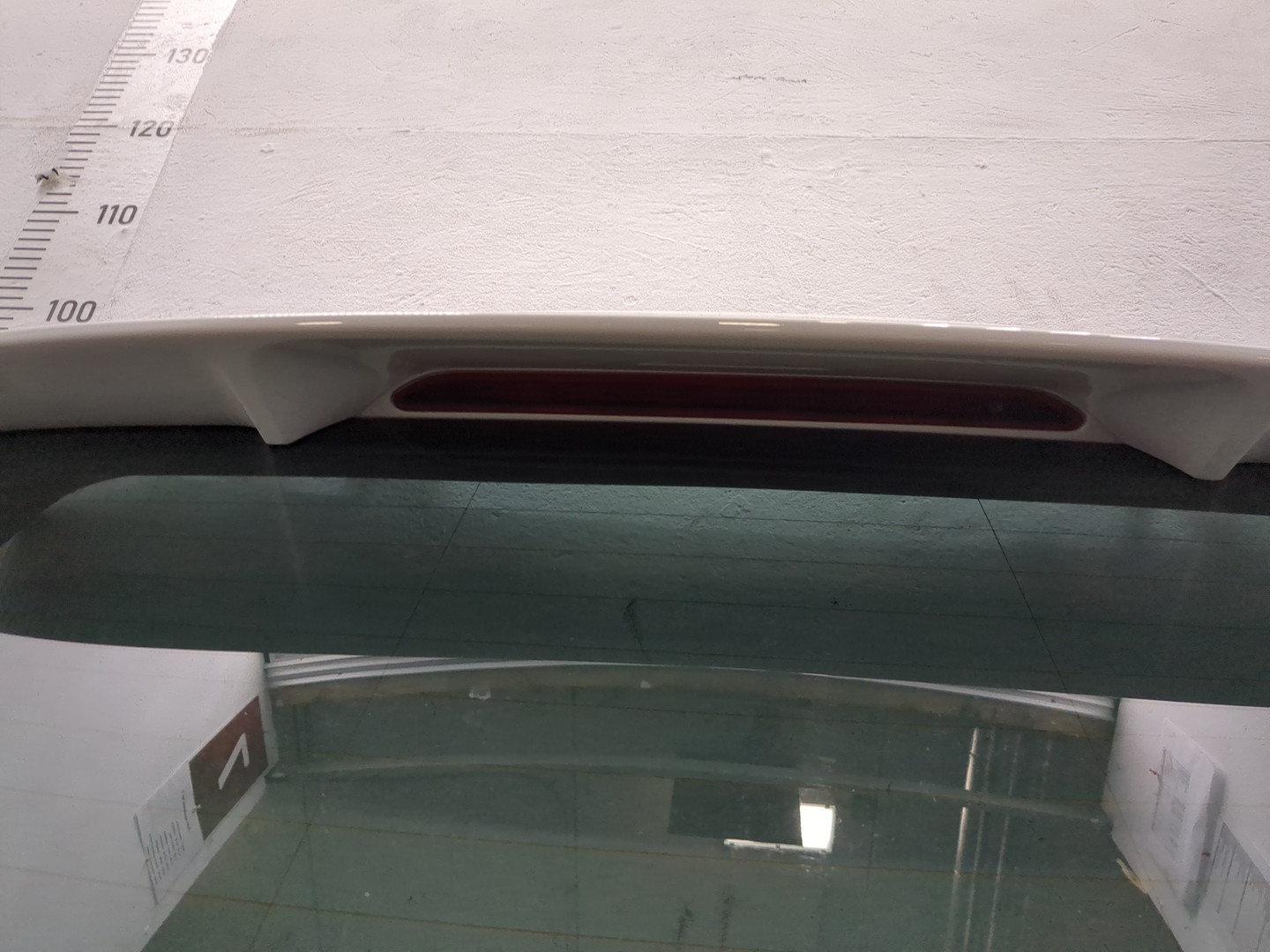 Дверь багажника