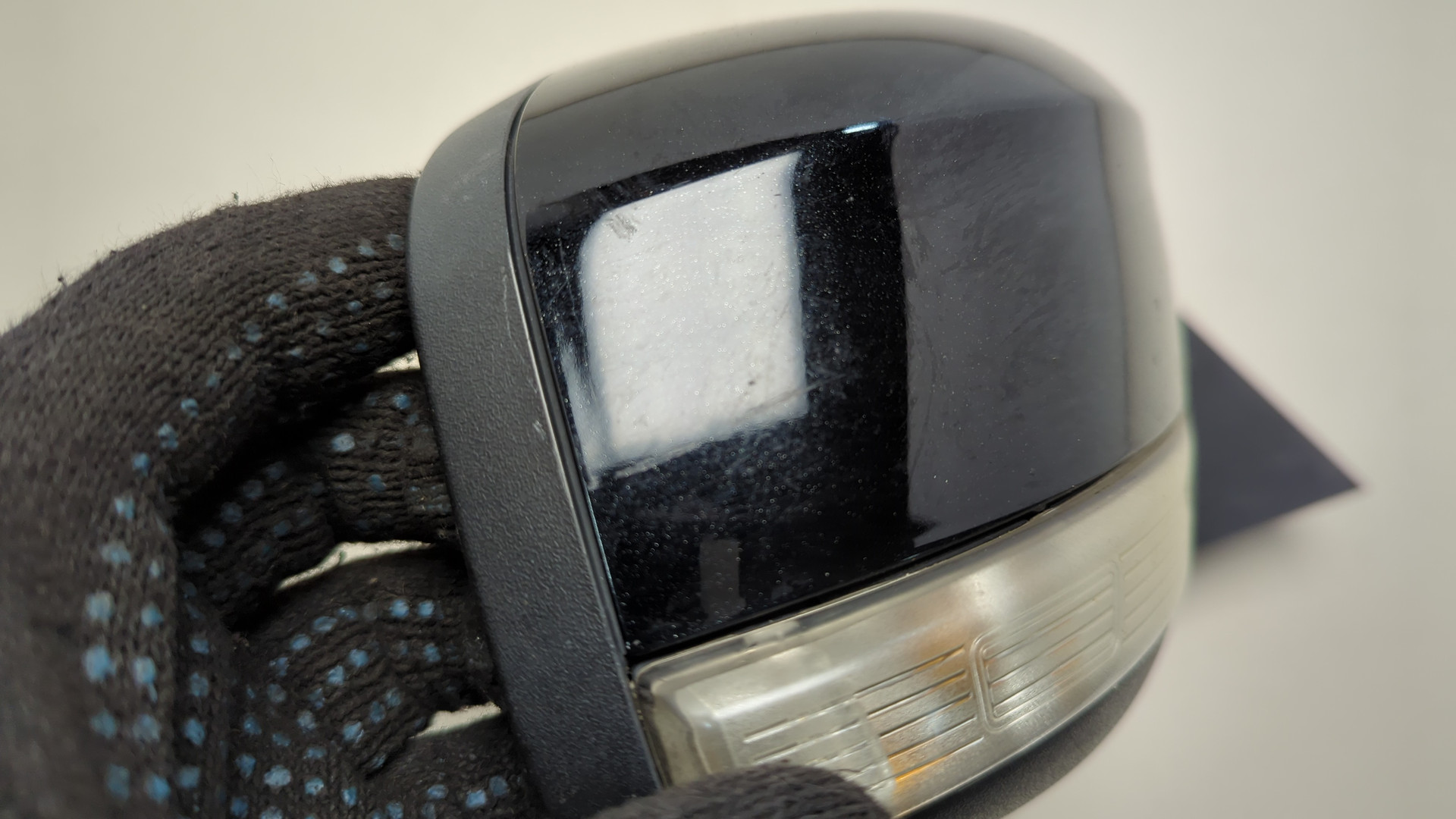 Зеркало правое электрическое