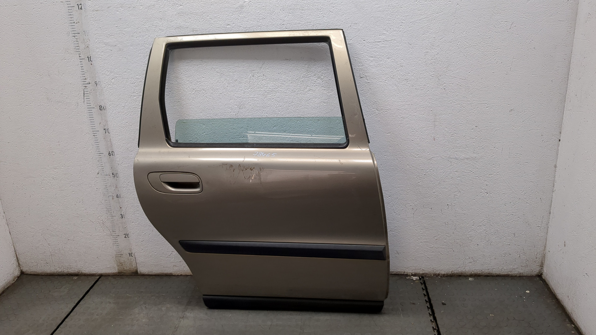 Дверь задняя правая