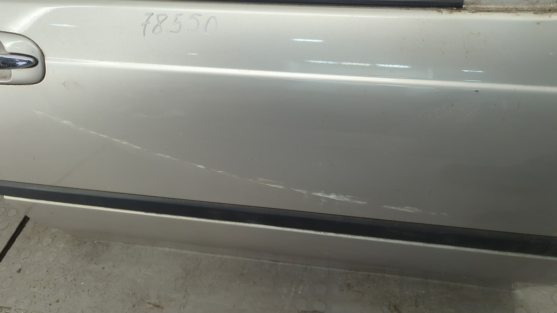 Дверь передняя правая