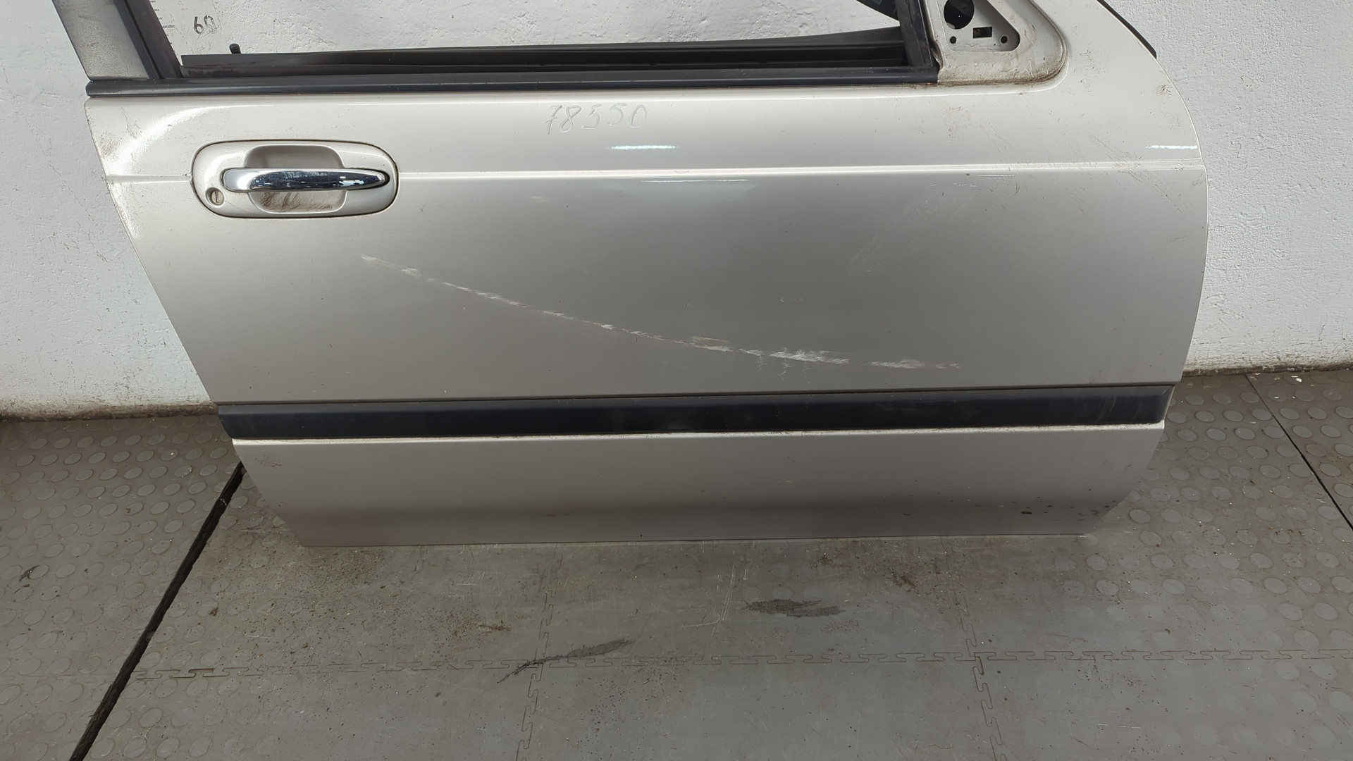 Дверь передняя правая