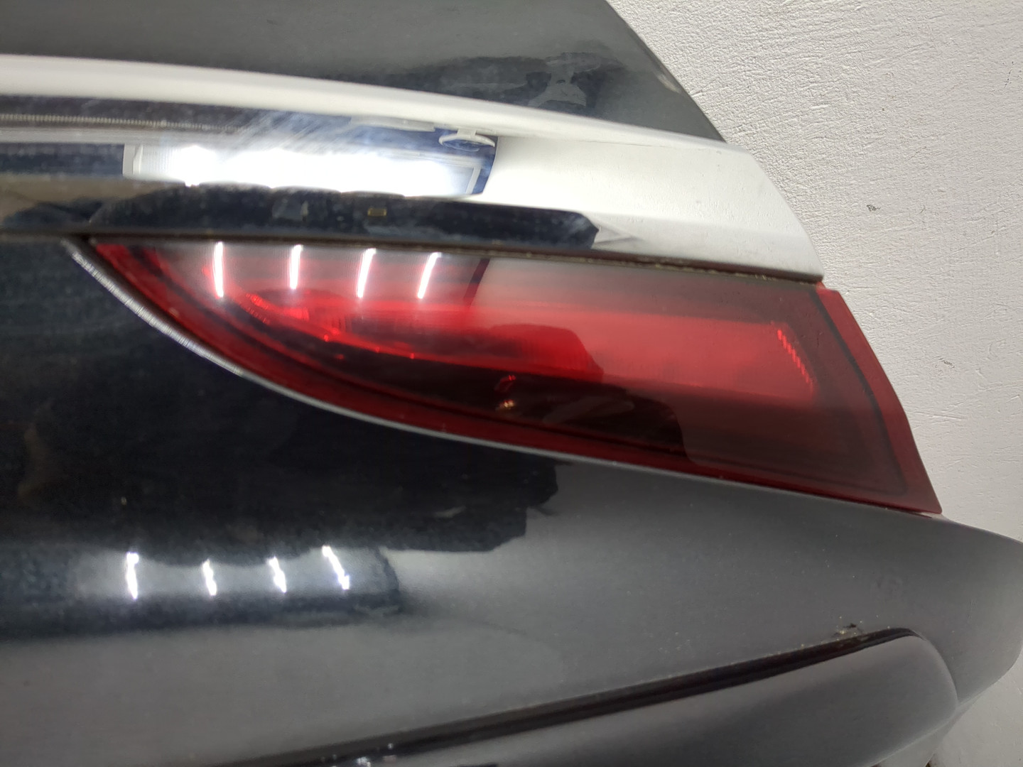 Дверь багажника