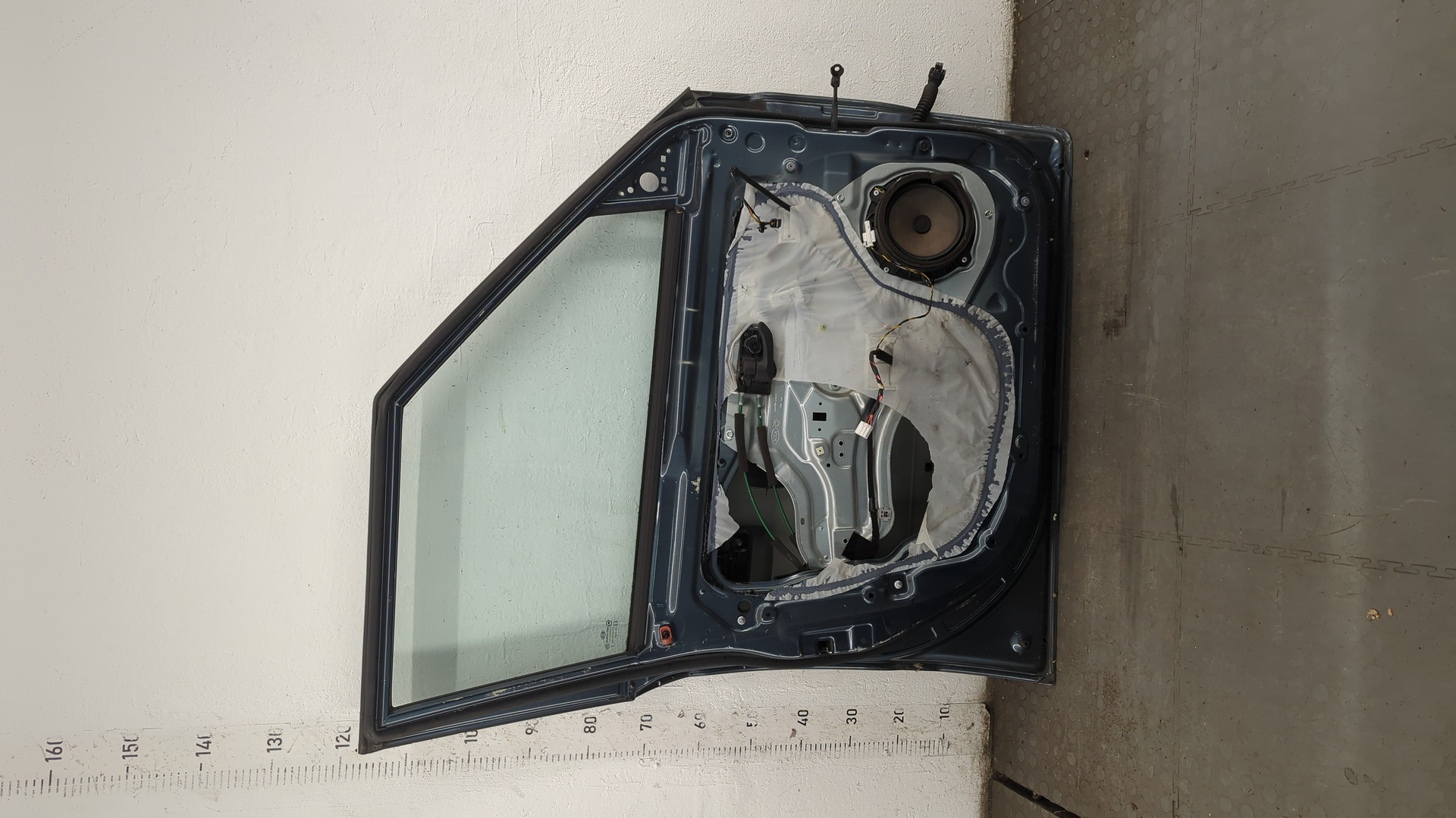 Дверь передняя левая