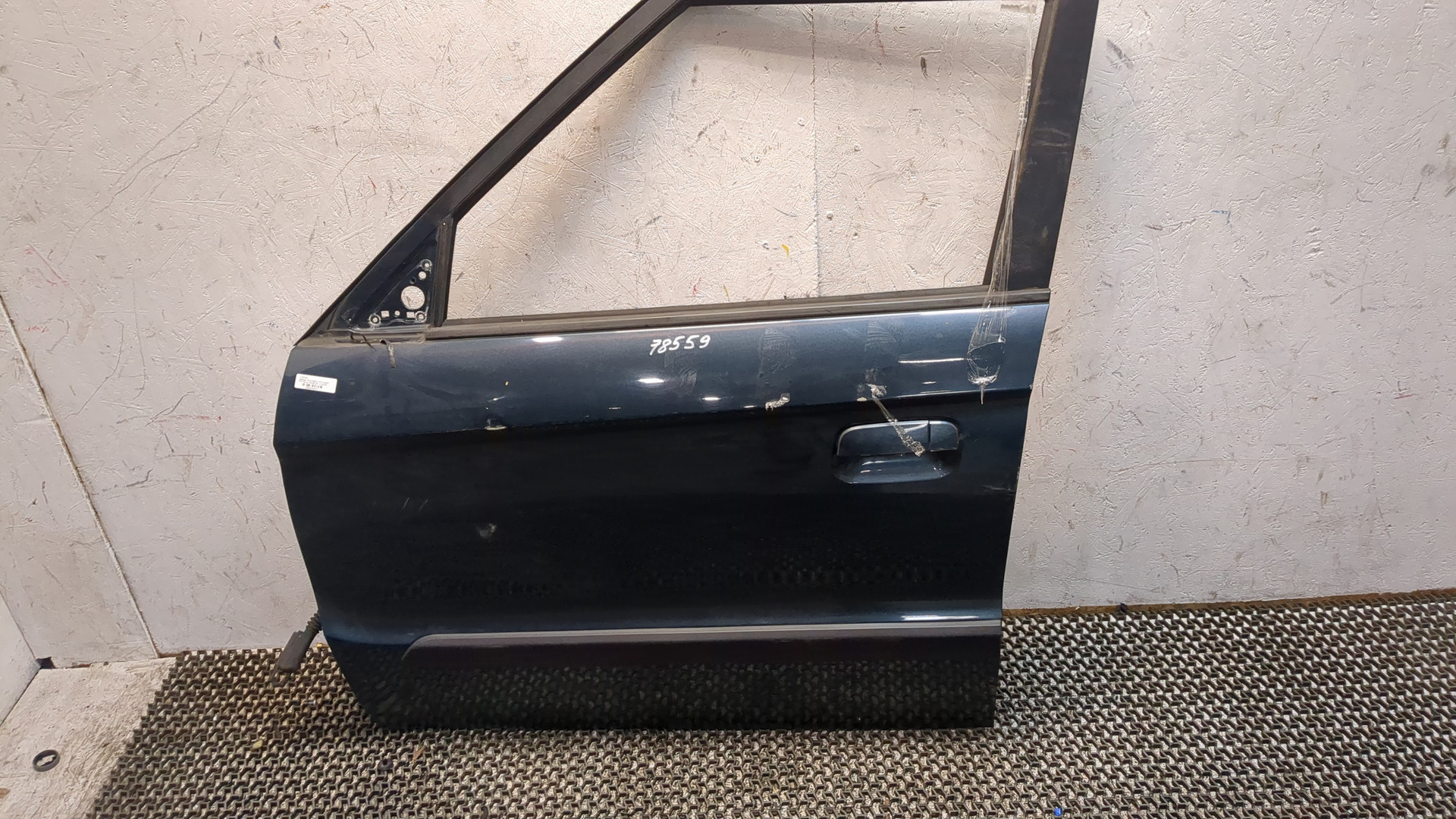 Дверь передняя левая
