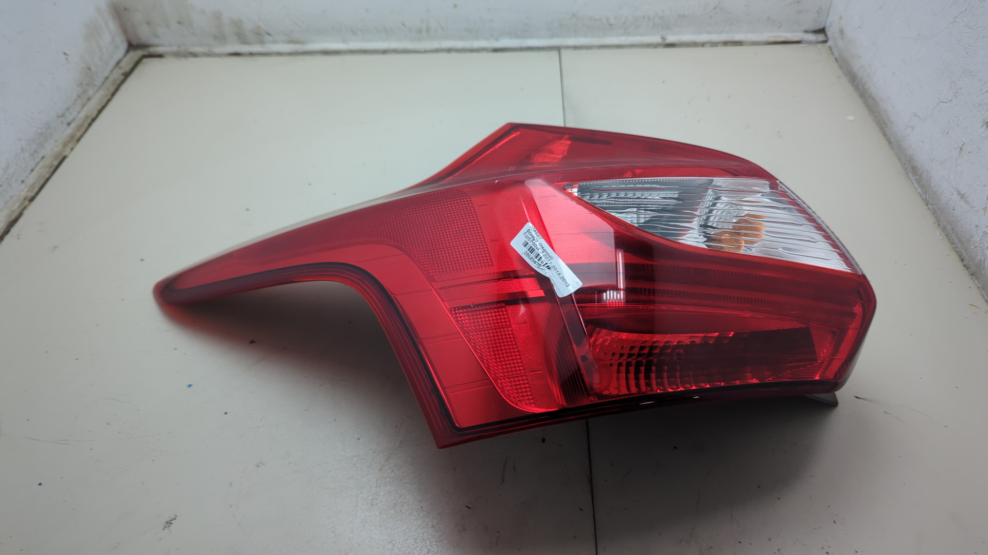 Фонарь задний левый