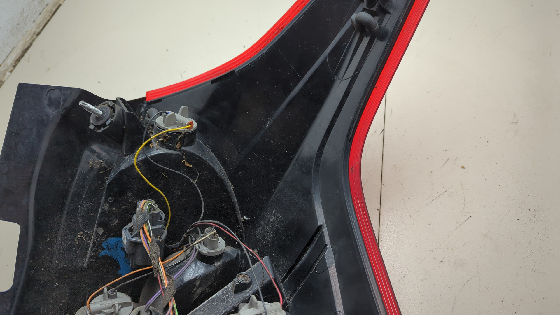 Фонарь задний левый