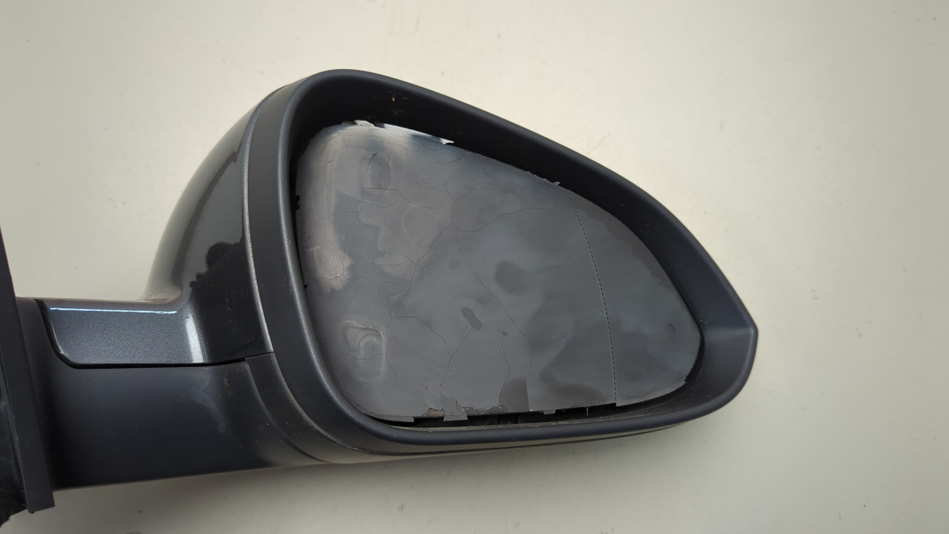 Зеркало правое электрическое