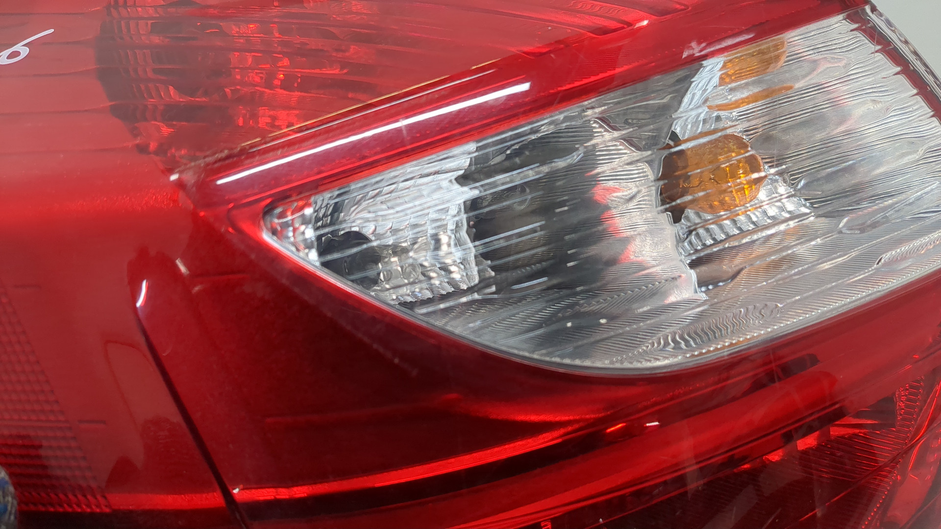 Фонарь задний левый