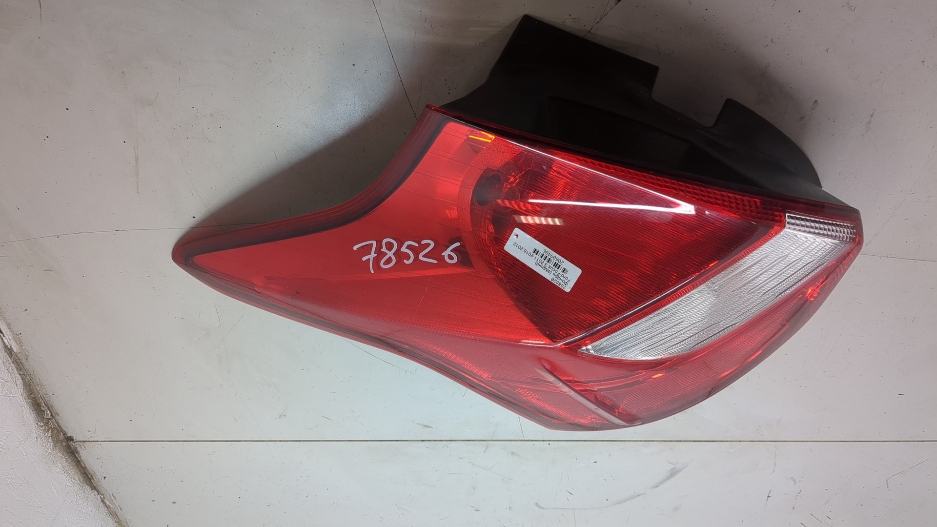 Фонарь задний левый