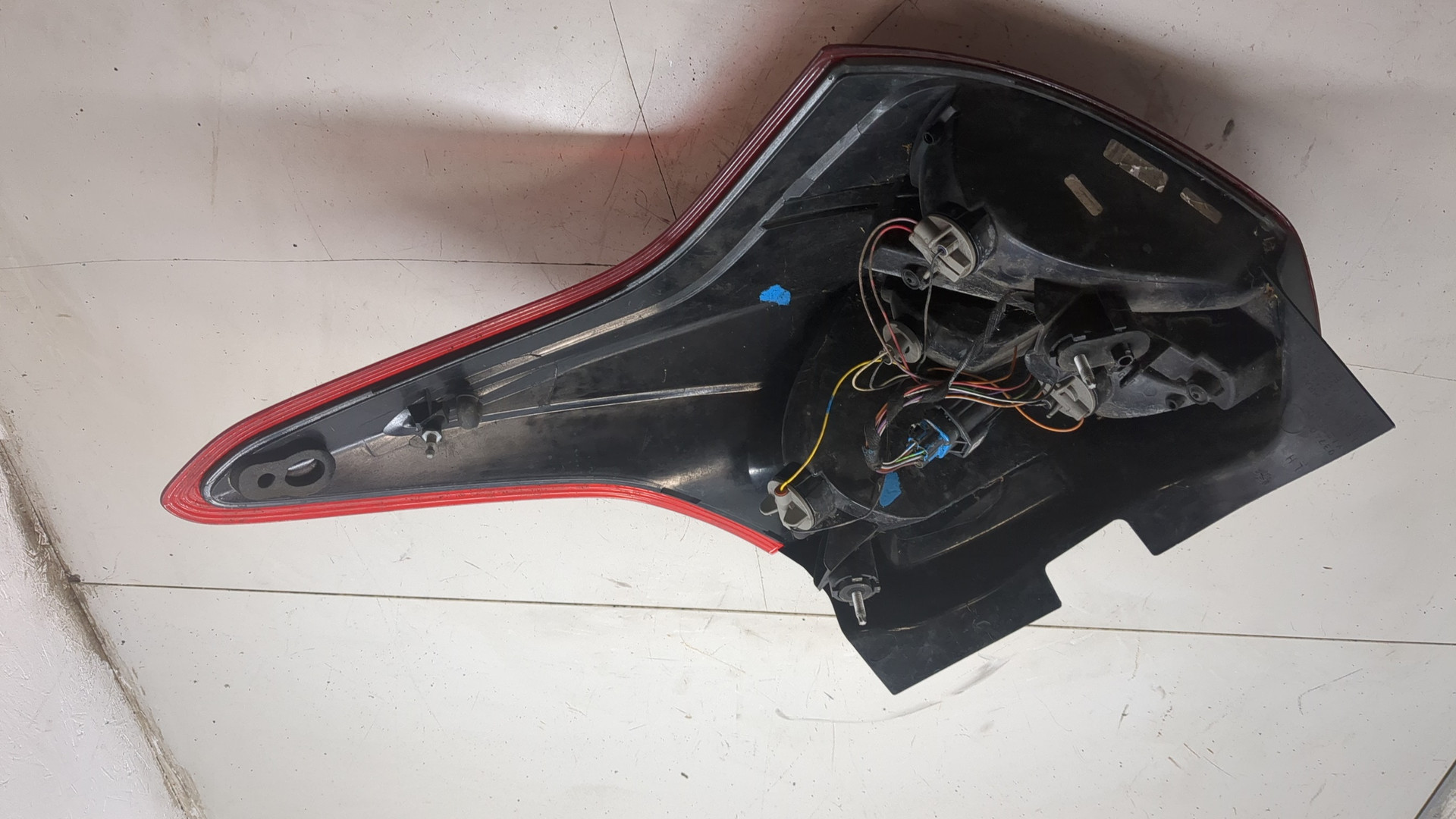 Фонарь задний левый