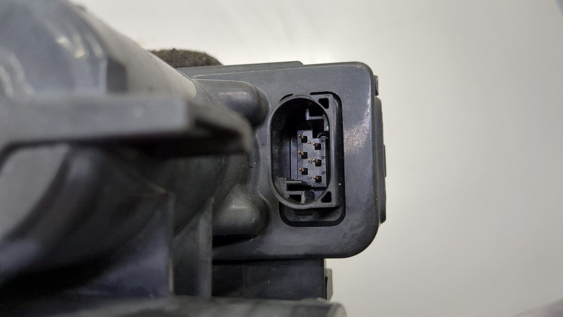 Заслонка дроссельная электрическая