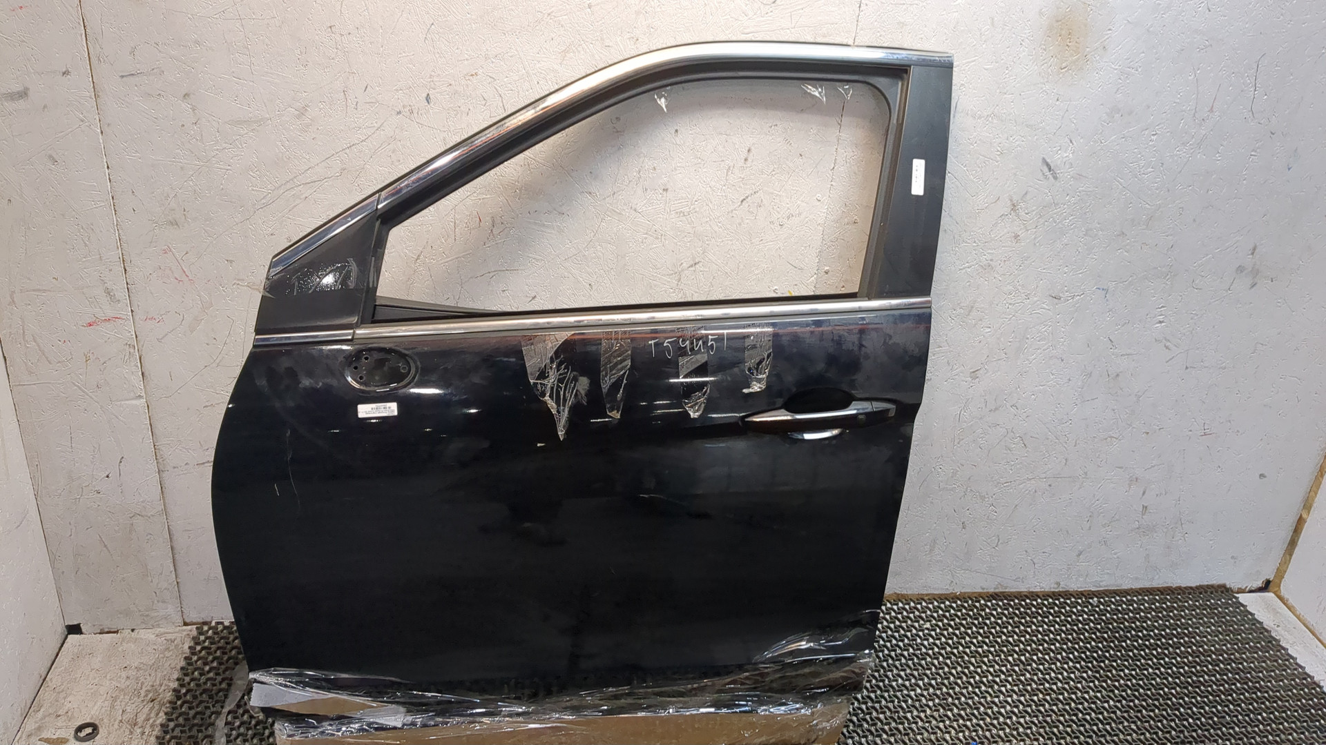 Дверь передняя левая