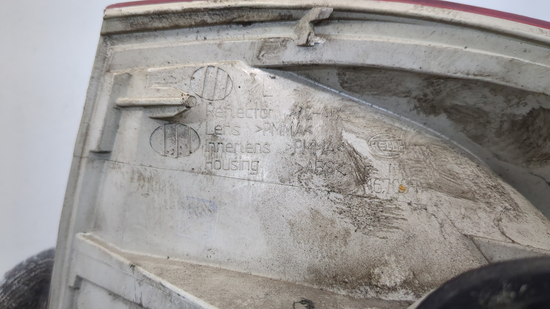 Фонарь задний левый