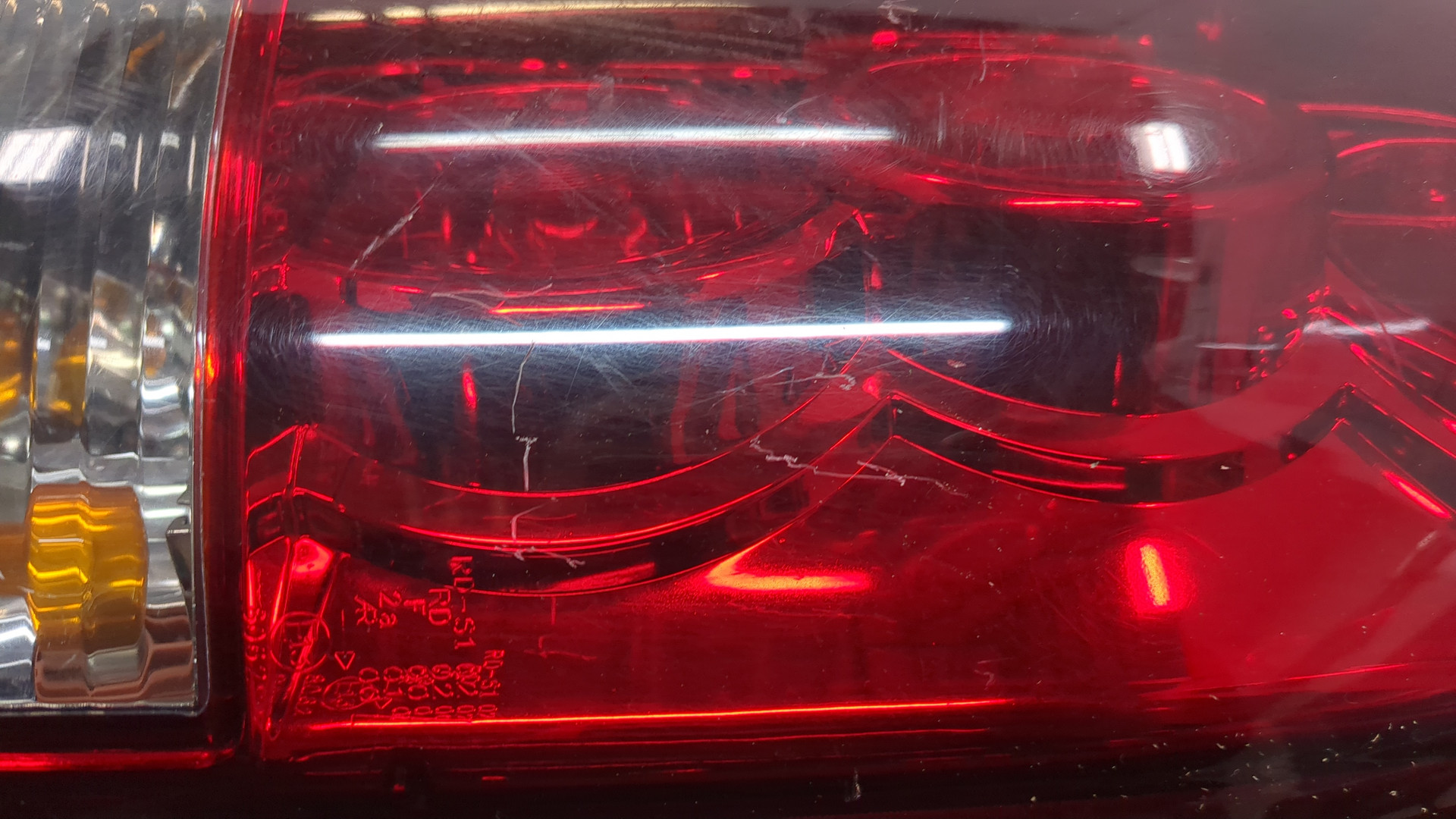 Фонарь задний правый